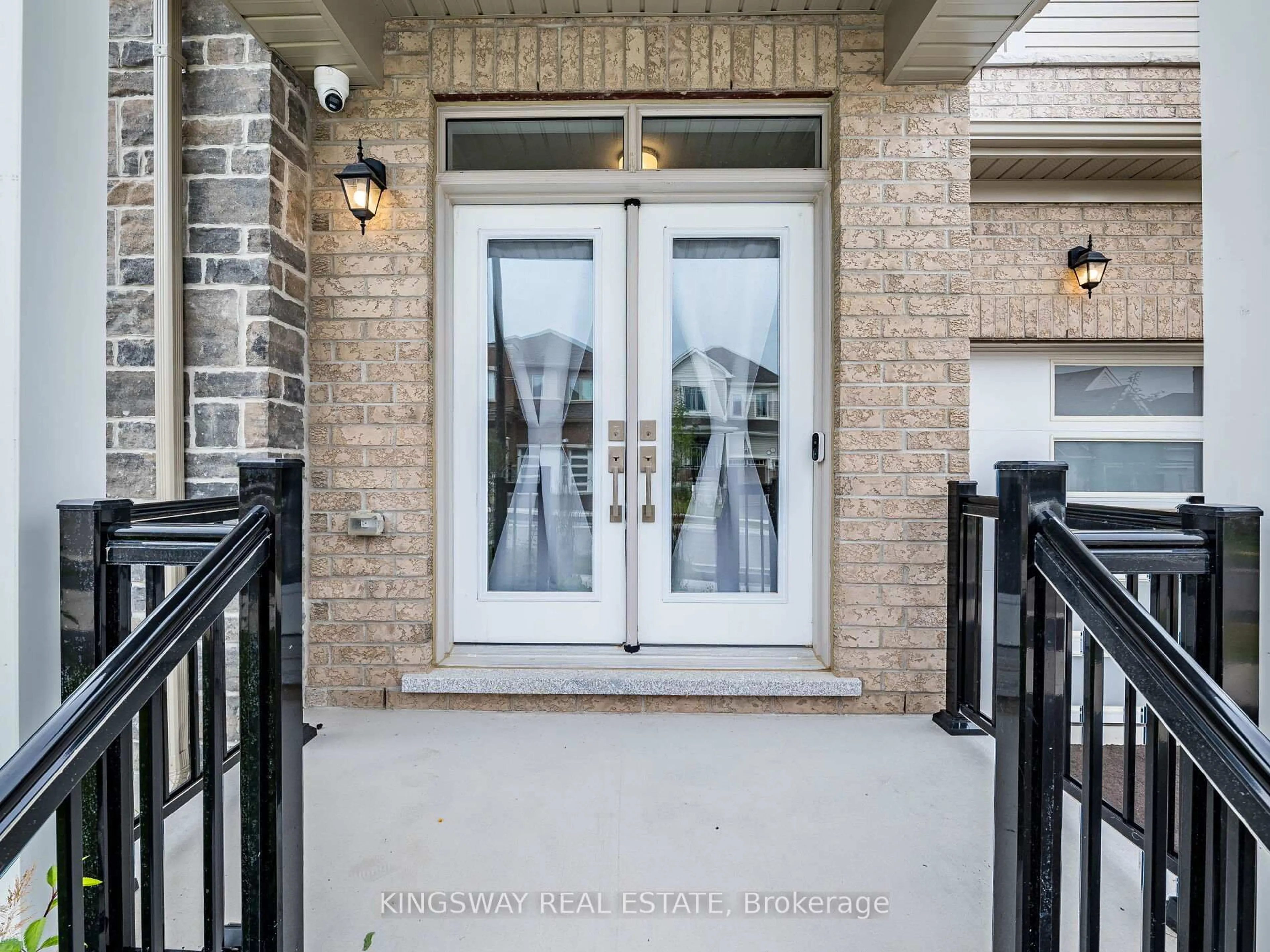 Indoor entryway for 148 Povey Rd, Centre Wellington Ontario N1M 0J6