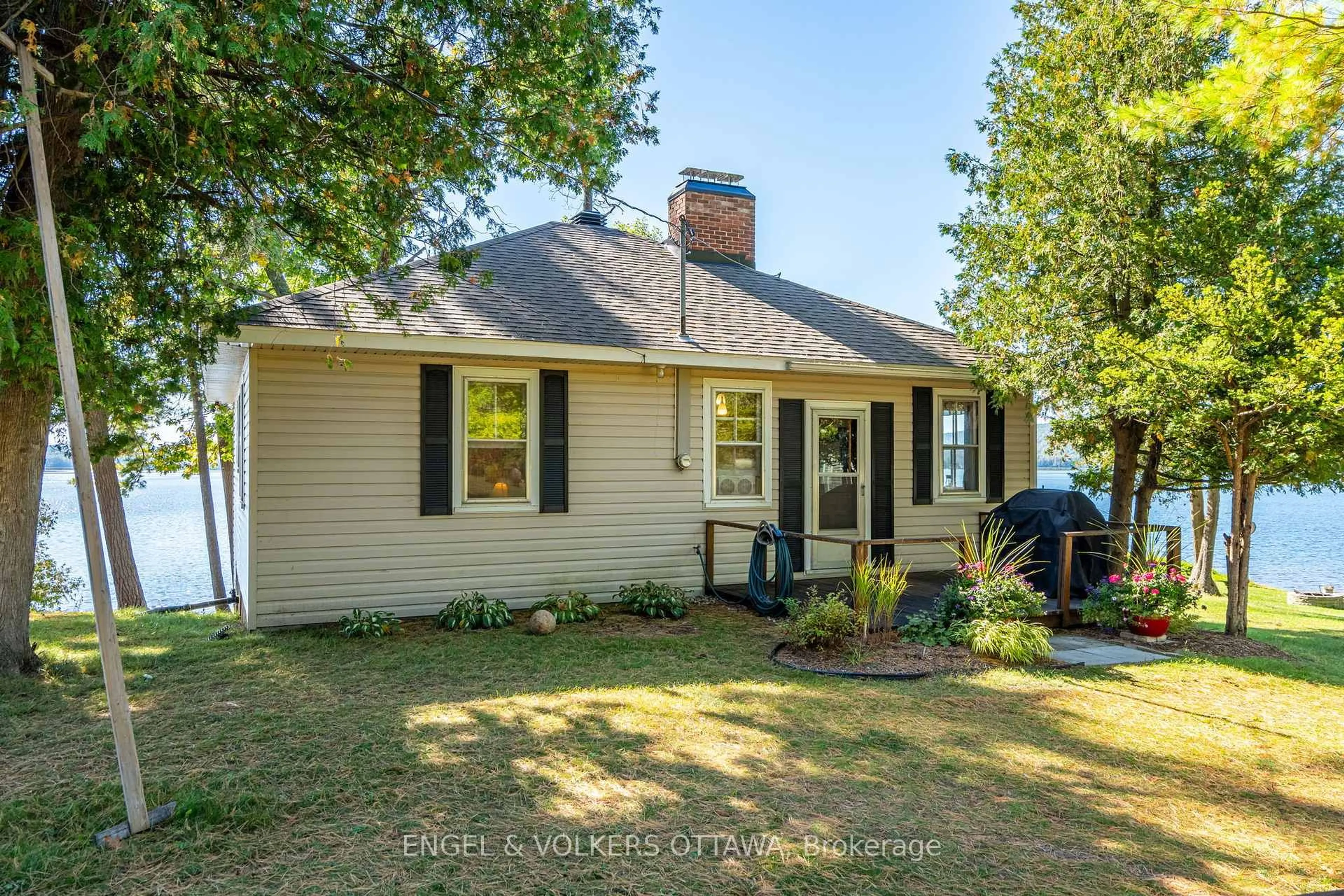 Home with vinyl exterior material, unknown for 5349 CALABOGIE Rd, Calabogie Ontario K0J 1H0
