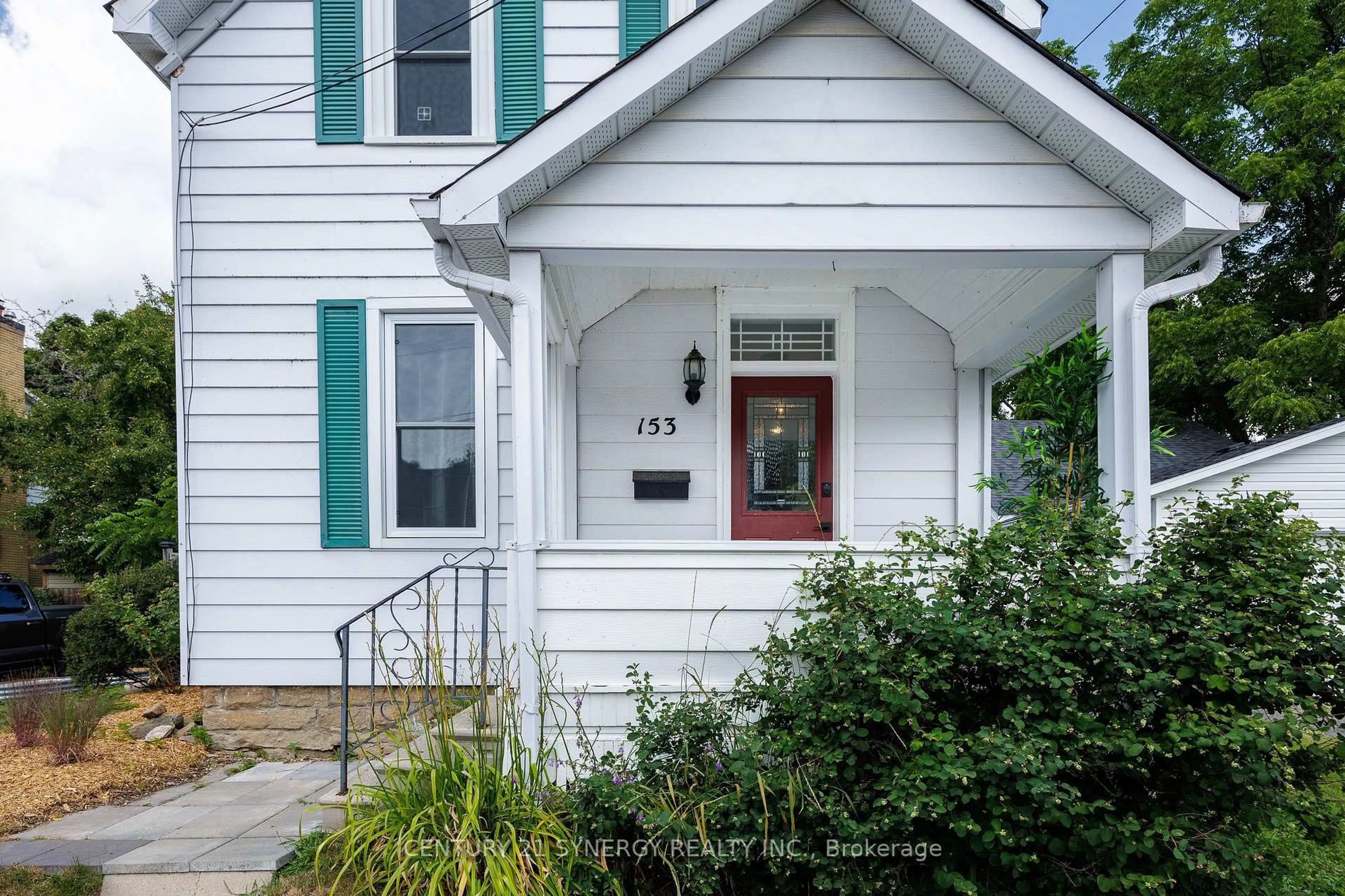 Home with vinyl exterior material, street for 153 Charlotte St, Carleton Place Ontario K7C 1Y9