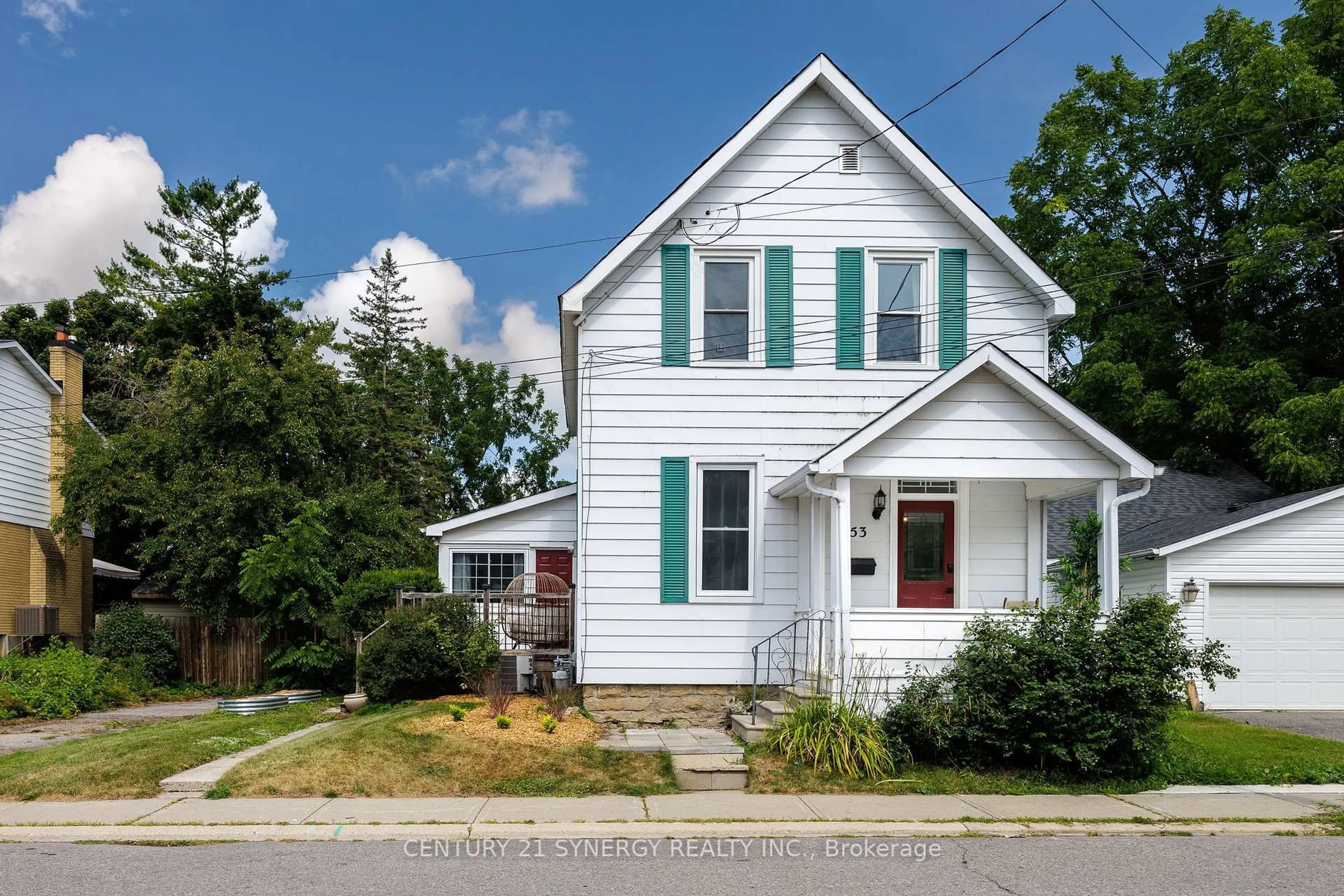 Home with vinyl exterior material, street for 153 Charlotte St, Carleton Place Ontario K7C 1Y9