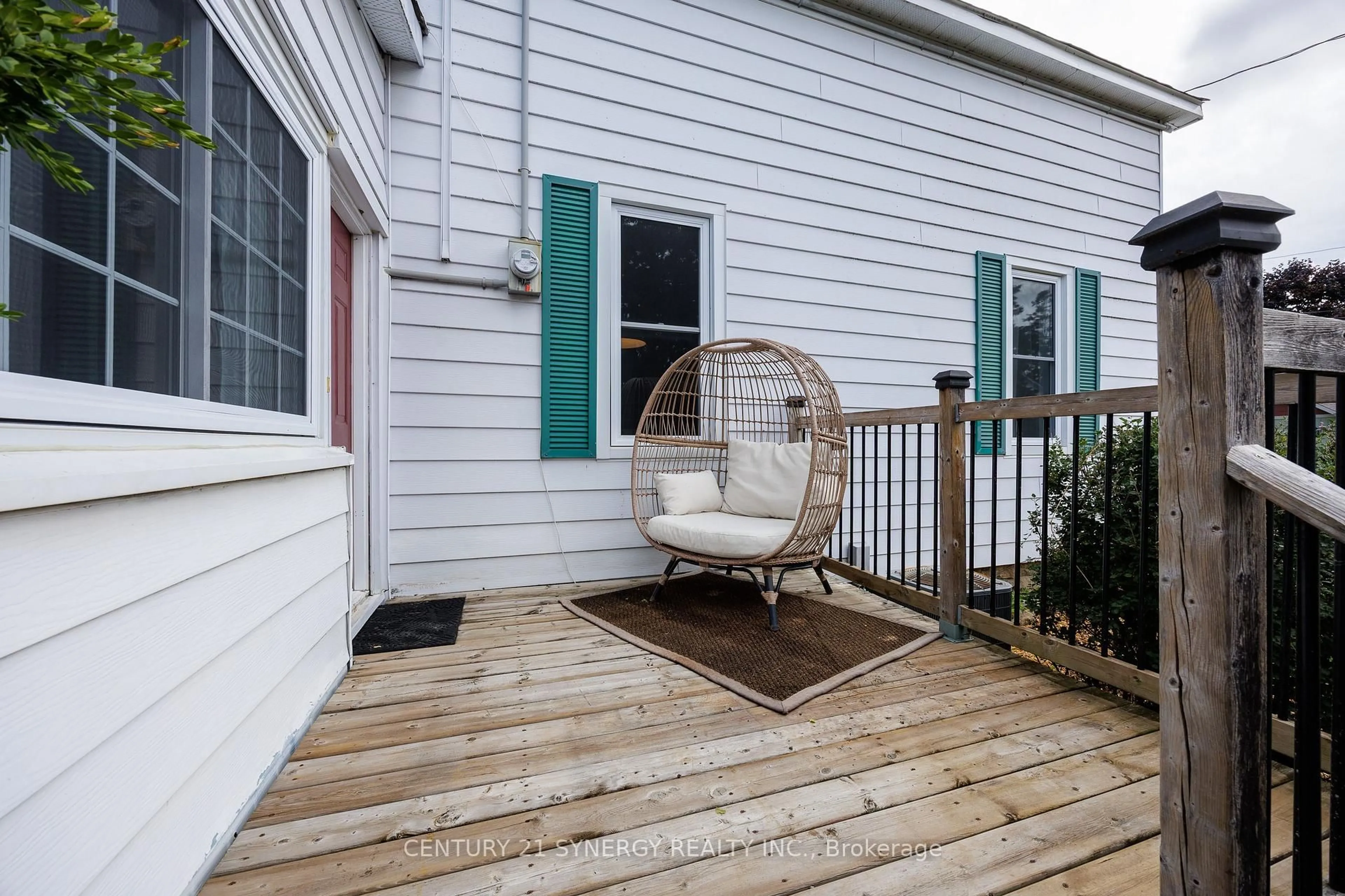 Patio, street for 153 Charlotte St, Carleton Place Ontario K7C 1Y9
