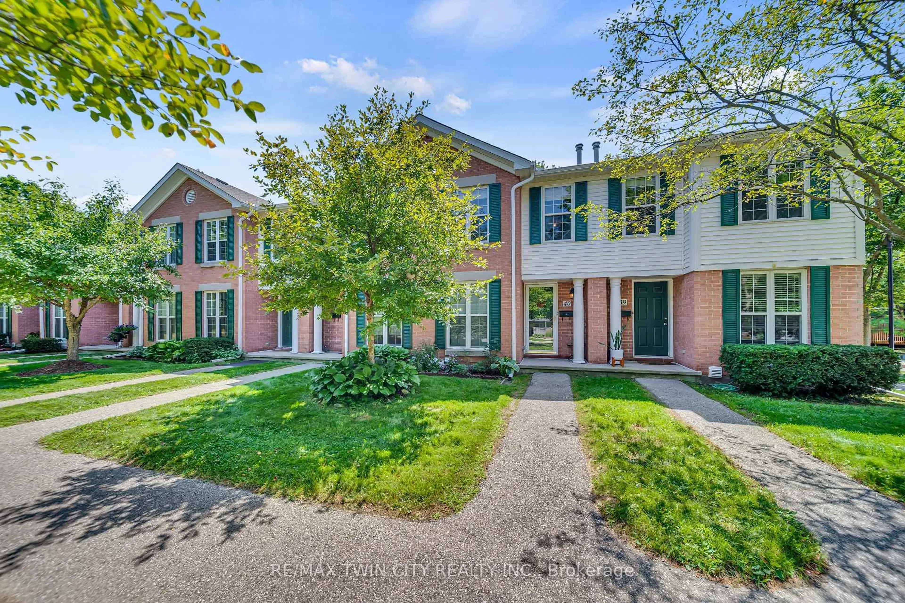 Unknown for 465 Woolwich St #40, Waterloo Ontario N2K 3S4