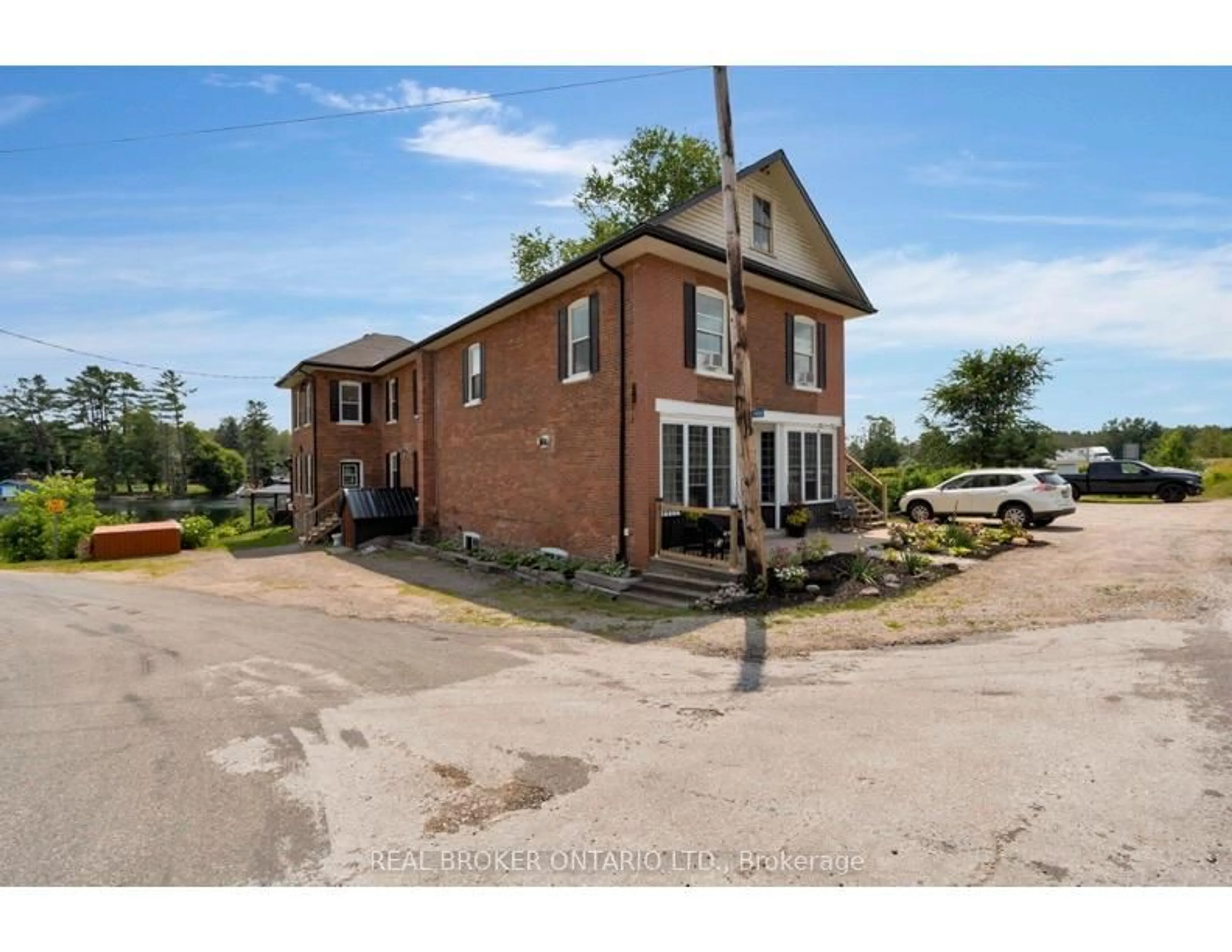Unknown for 1002 Cowbell Lane, Gravenhurst Ontario P0E 1N0