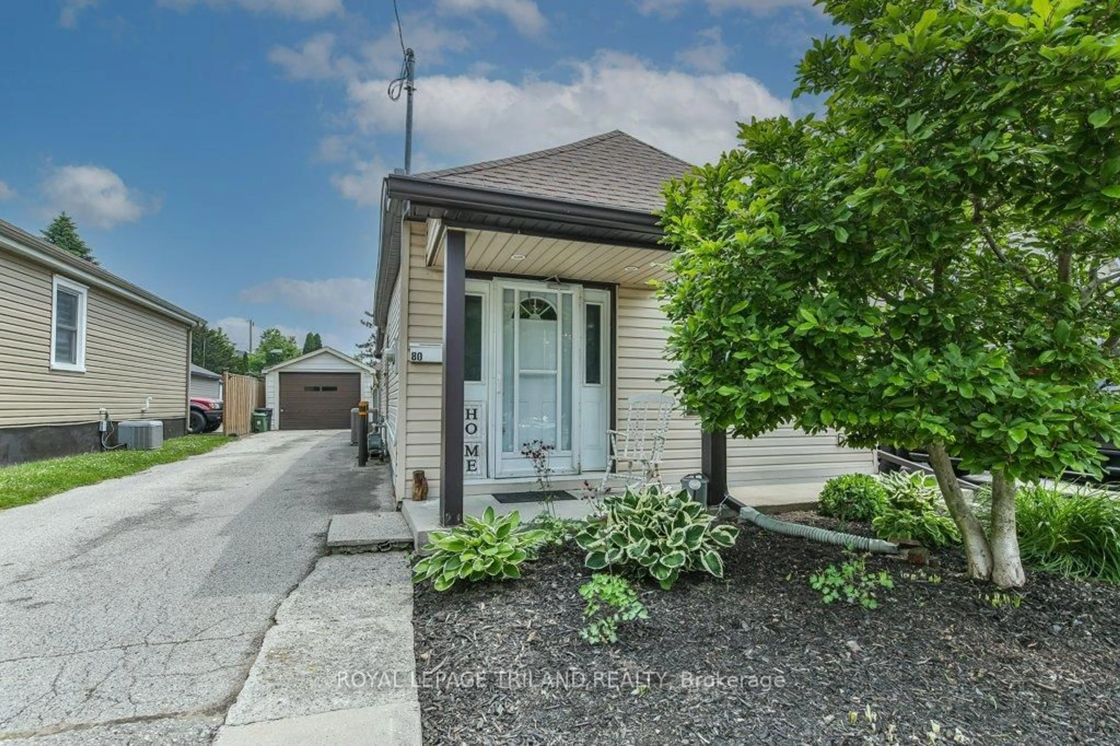Unknown for 80 ELGIN St, London East Ontario N5Z 2T5
