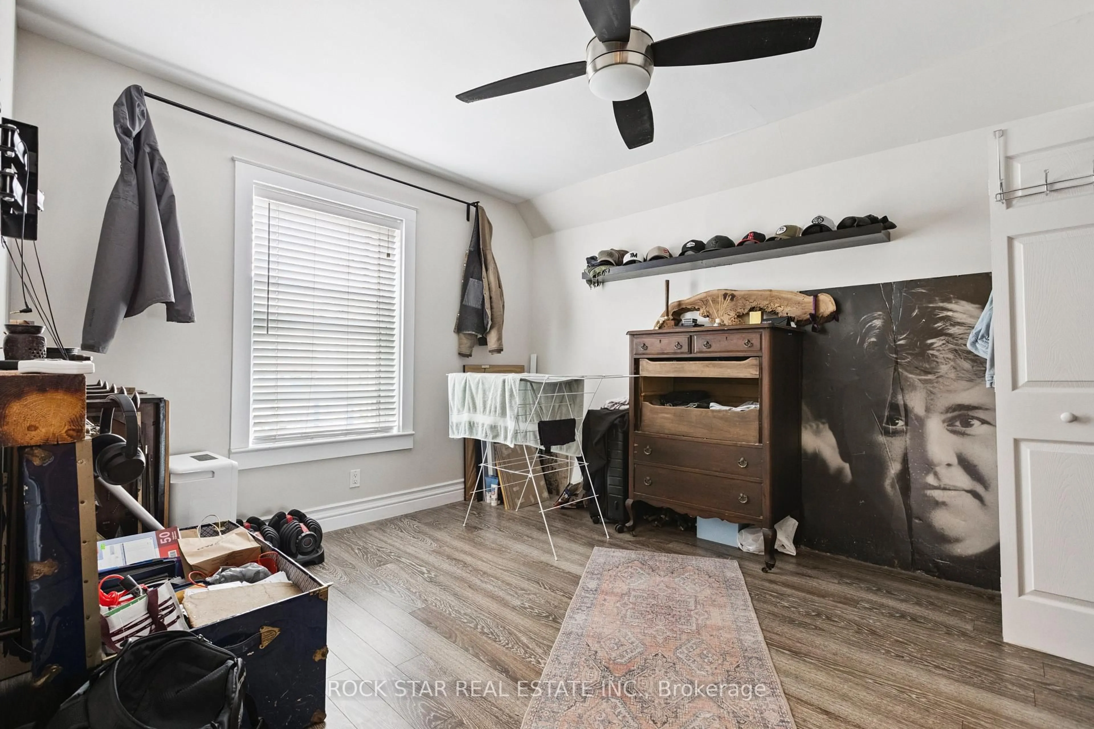 A pic of a room for 43 Eby St, Kitchener Ontario N2G 3K9