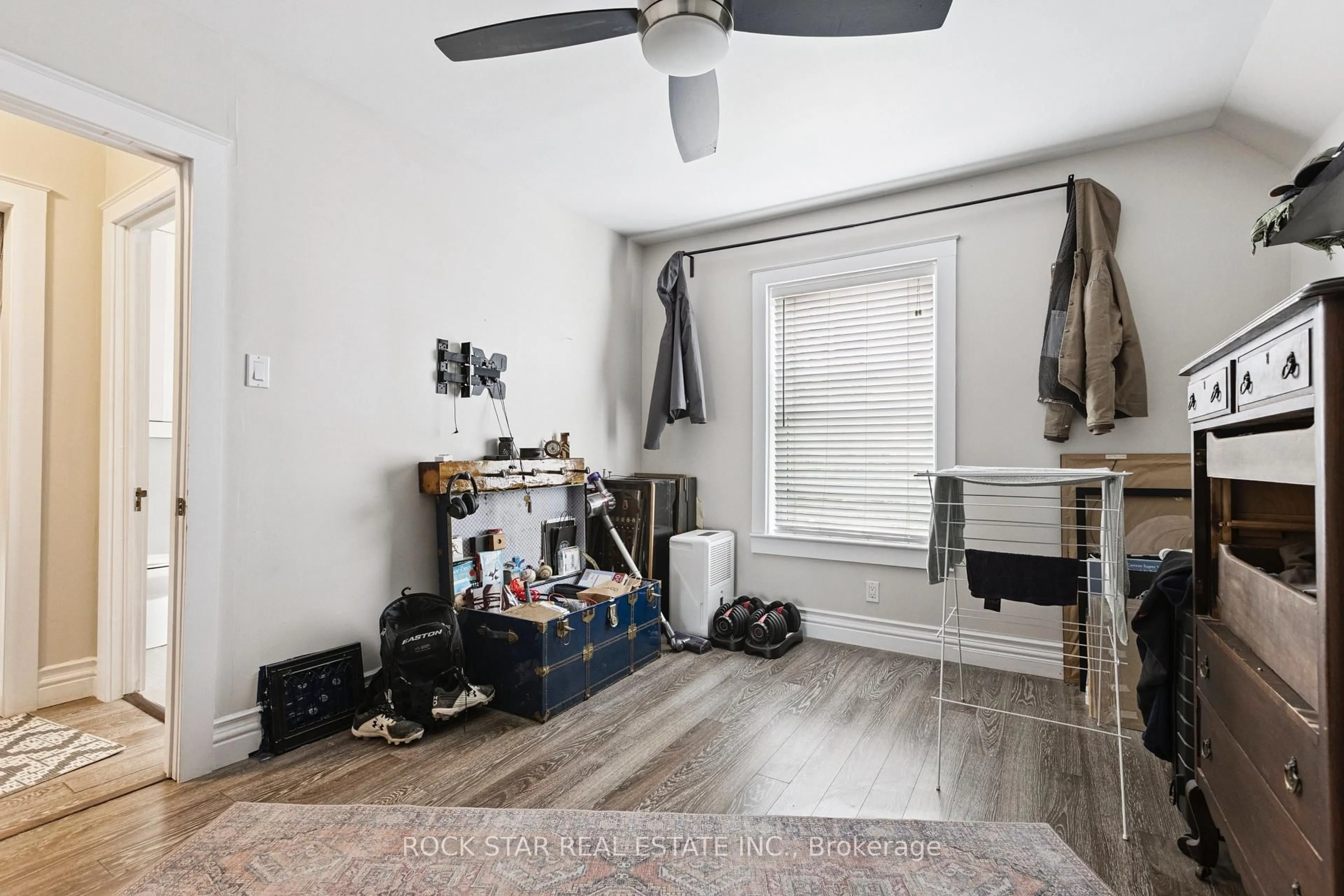 A pic of a room for 43 Eby St, Kitchener Ontario N2G 3K9