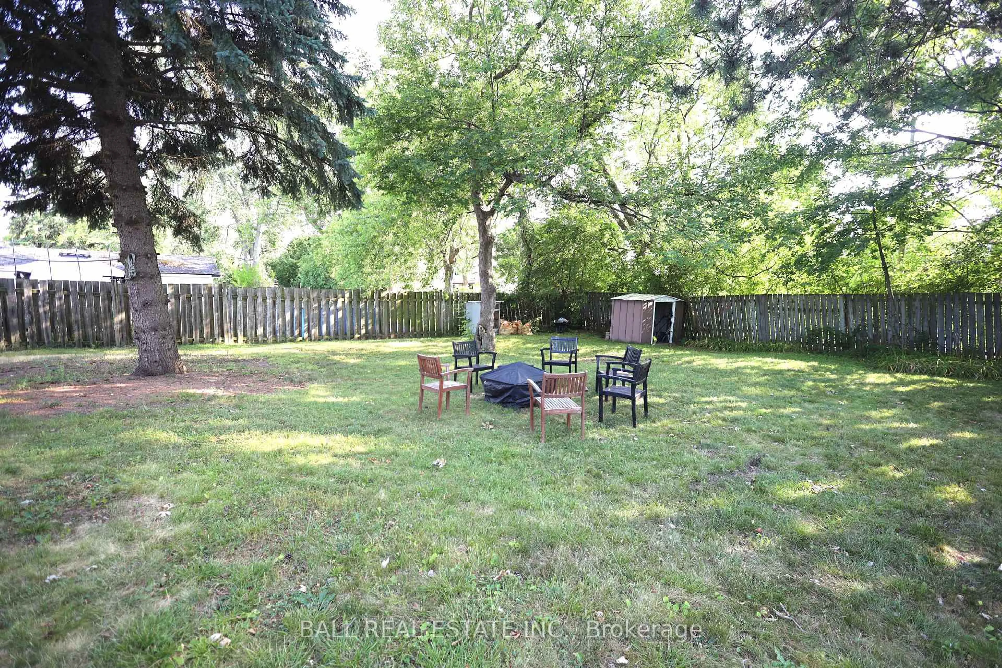 Patio, forest/trees view for 542 Sidney Rd, Belleville Ontario K8P 4A2