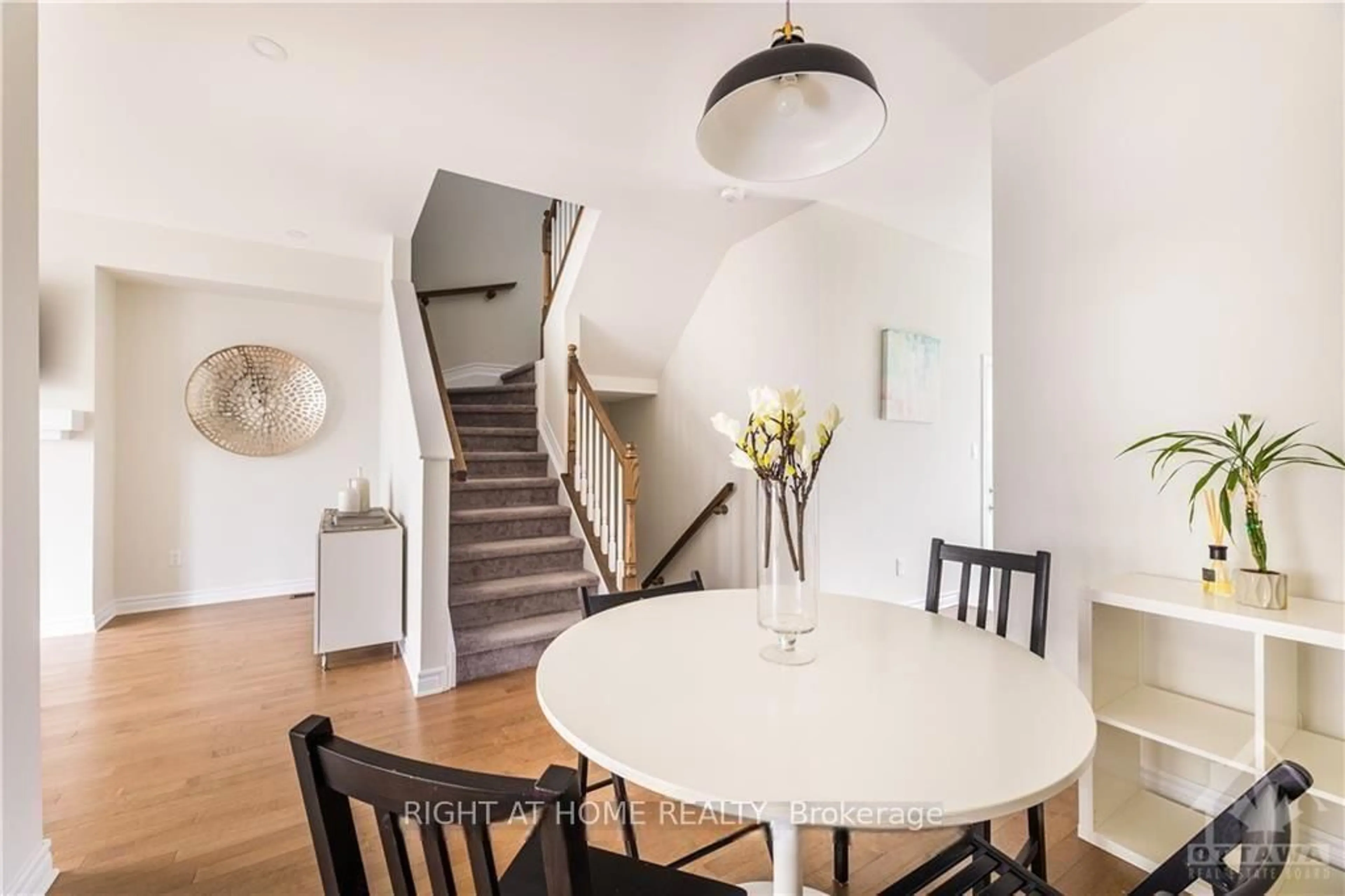 Dining room, unknown for 116 Vendome St, Ottawa Ontario K4A 3W4