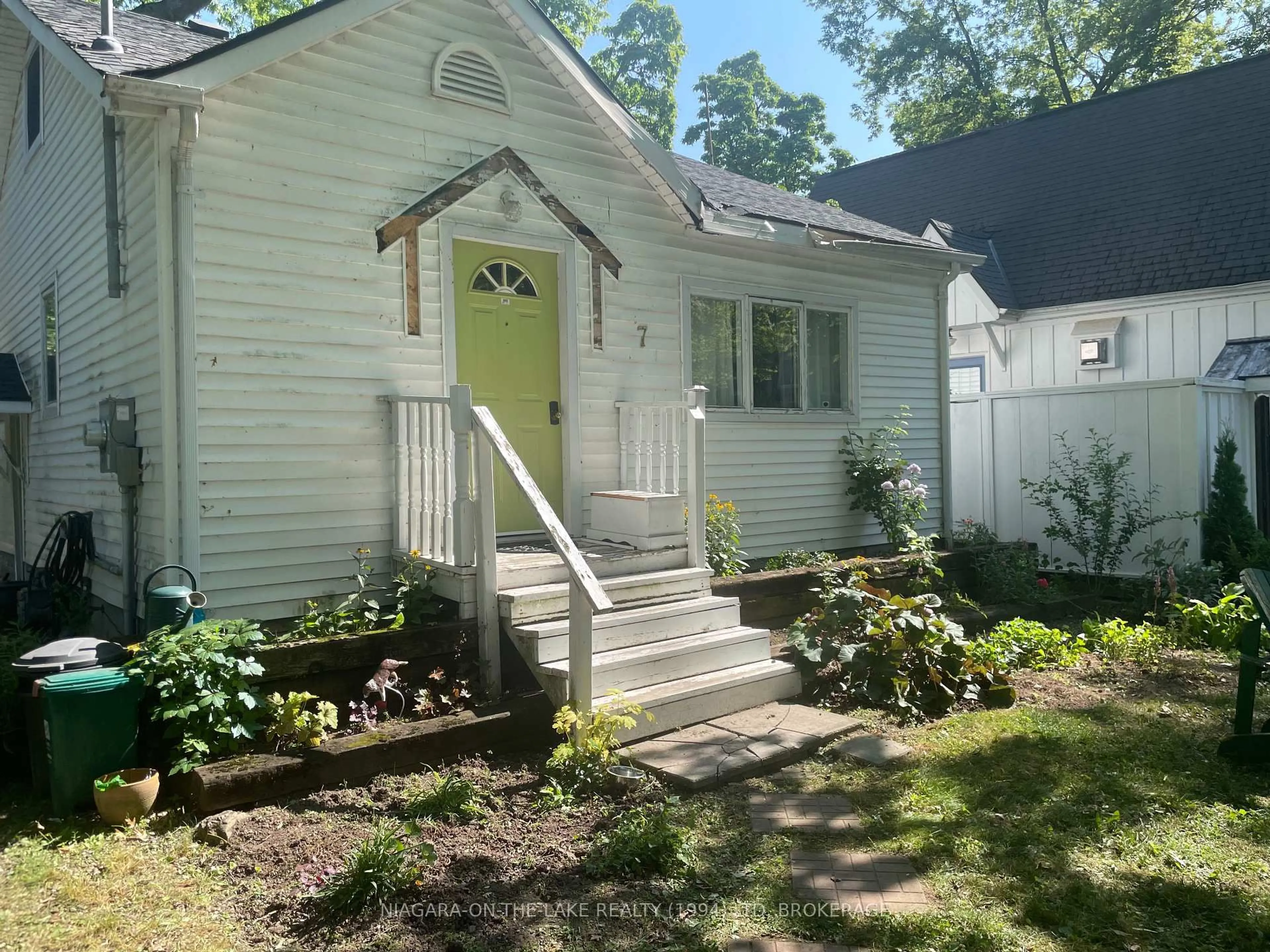 Unknown for 7 Wyckliffe Ave, Niagara-on-the-Lake Ontario L0S 1J0