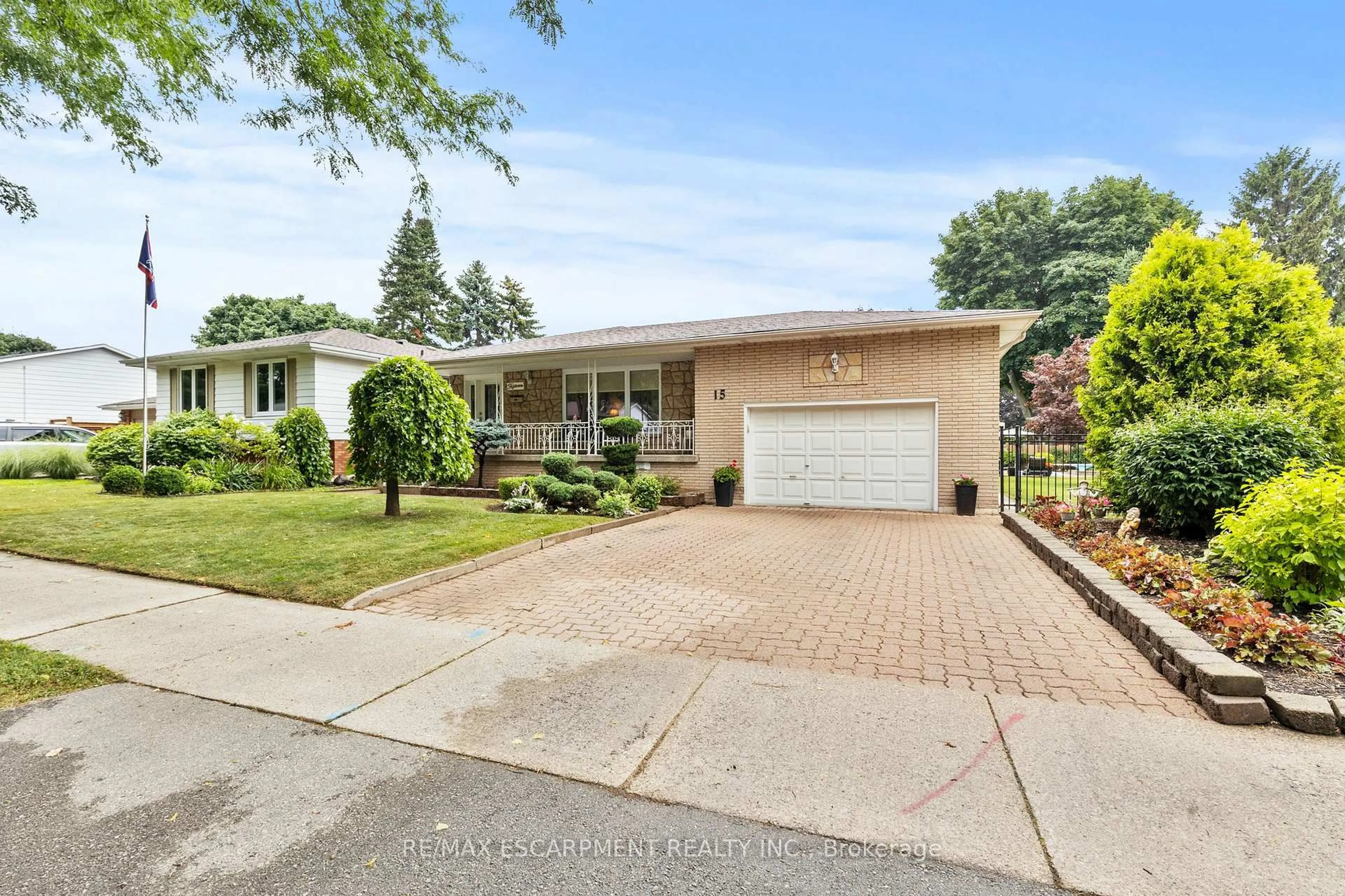Home with brick exterior material, street for 15 Debora Dr, Grimsby Ontario L3M 4J1