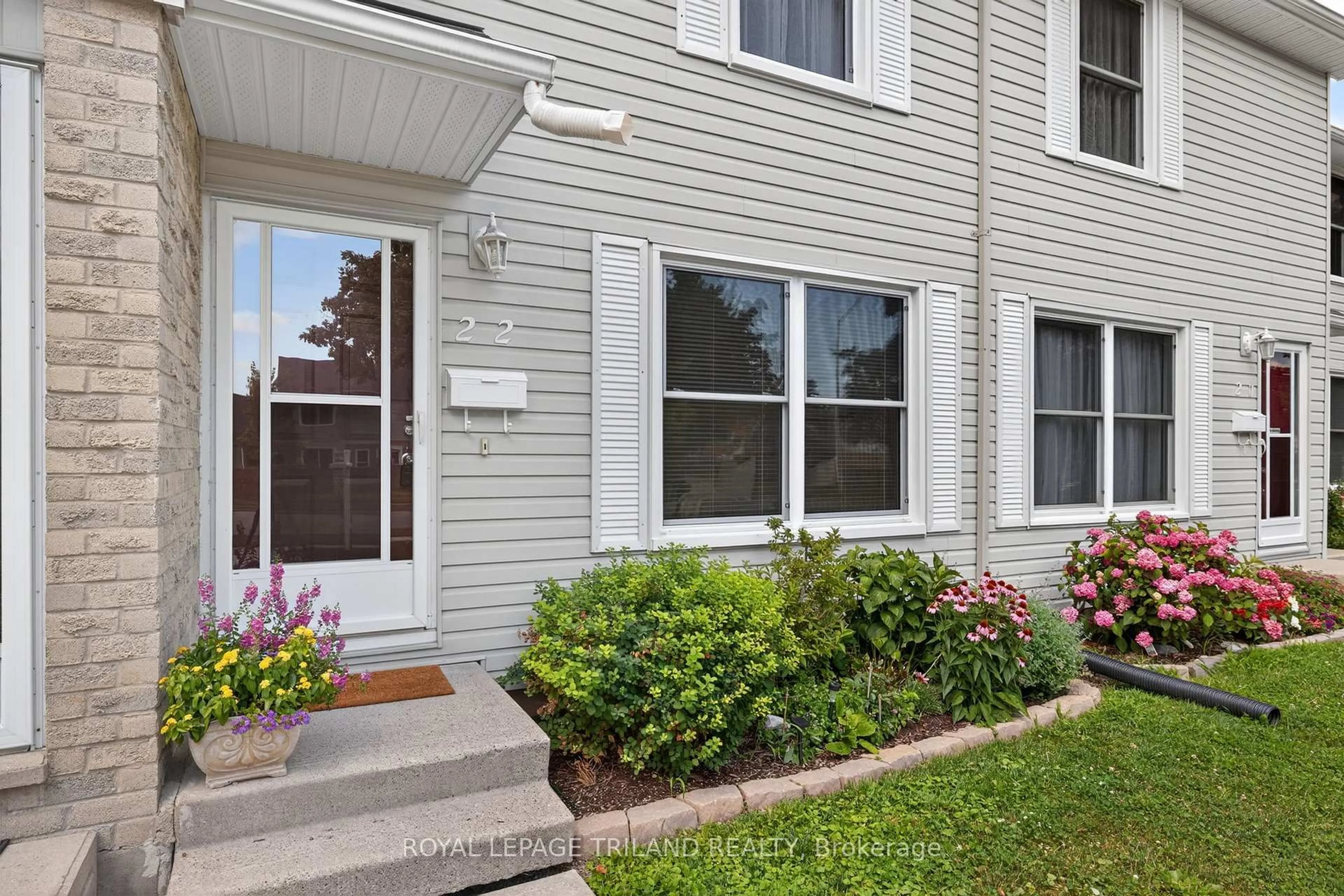 Unknown for 782 Viscount Rd #22, London South Ontario N6J 4E7