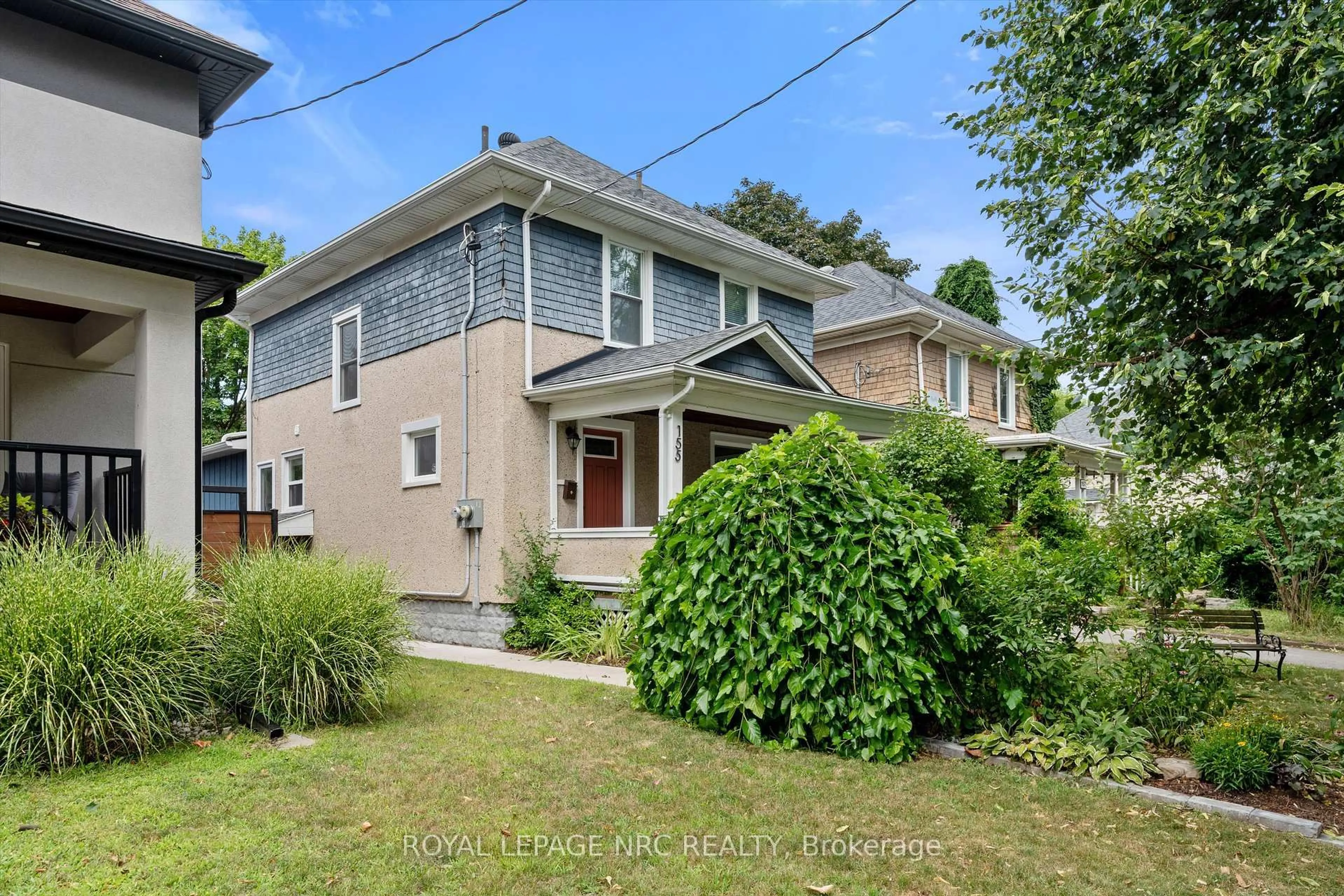 A pic from outside/outdoor area/front of a property/back of a property/a pic from drone, street for 155 Russell Ave, St. Catharines Ontario L2R 1W3