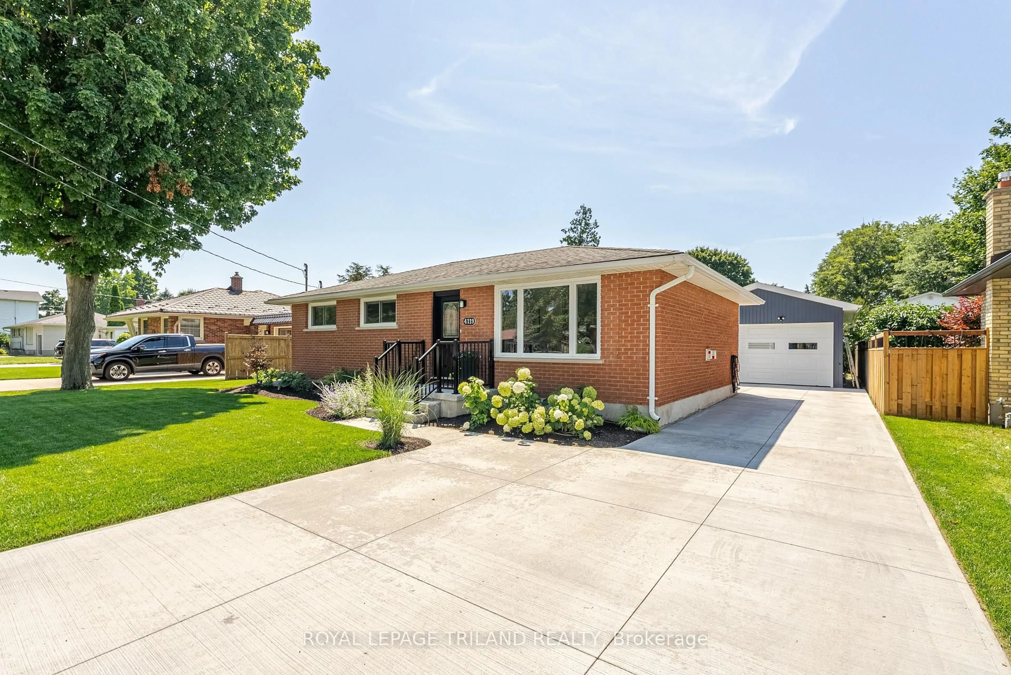 Home with brick exterior material, street for 4119 Hamilton Rd, Thames Centre Ontario N0L 1G2