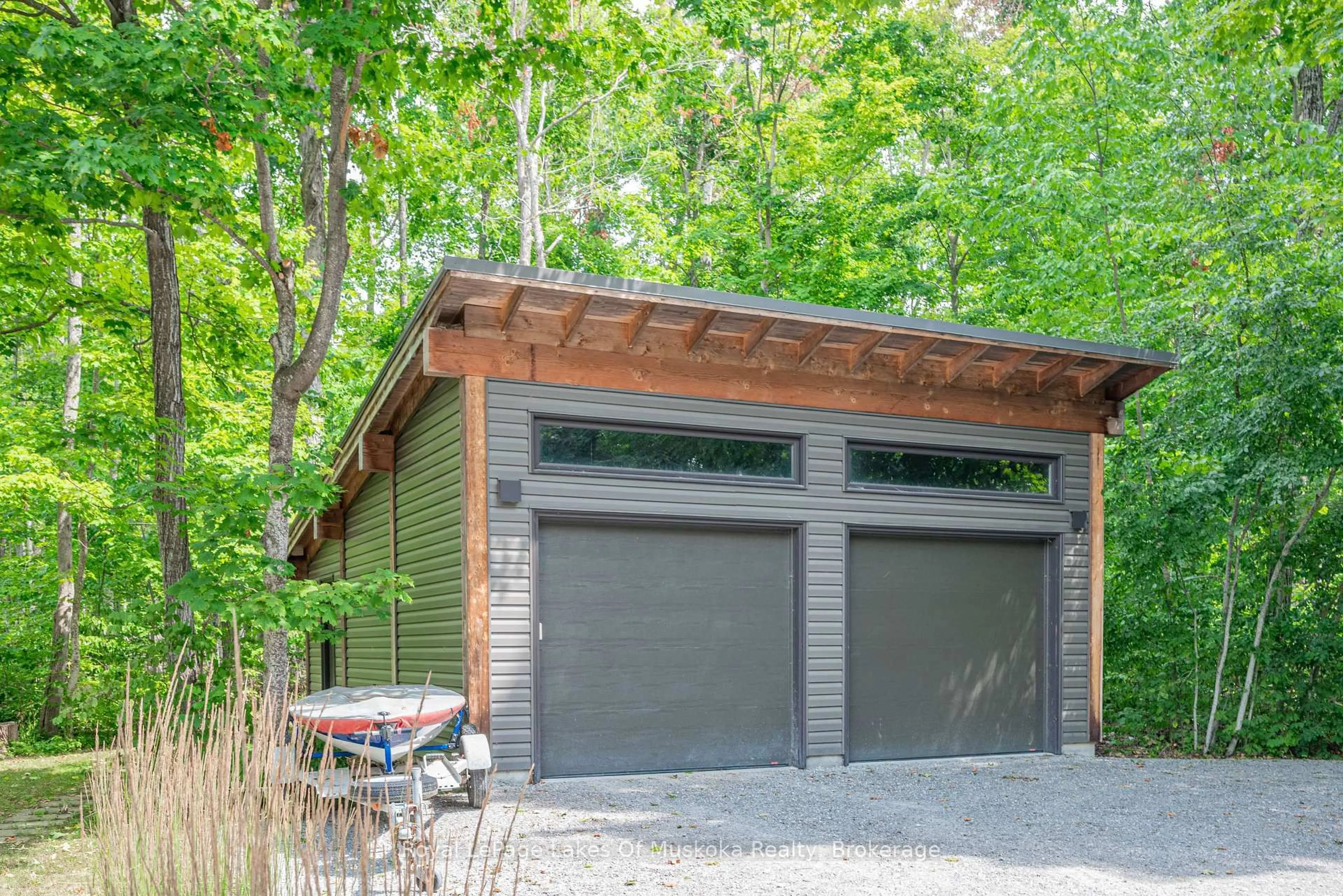 Indoor garage for 30 Forest Rd, Kawartha Lakes Ontario K0M 1M0