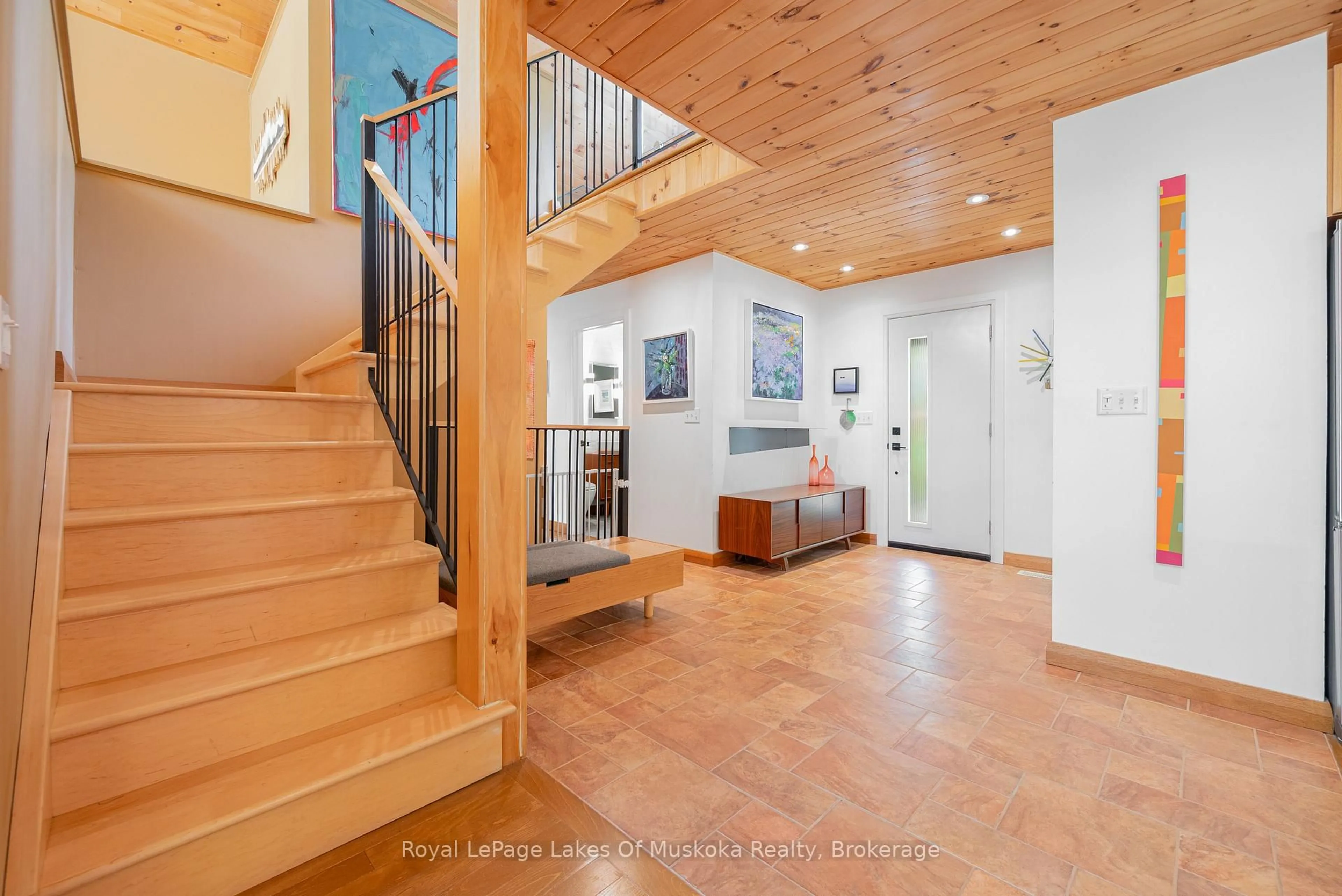Indoor foyer for 30 Forest Rd, Kawartha Lakes Ontario K0M 1M0