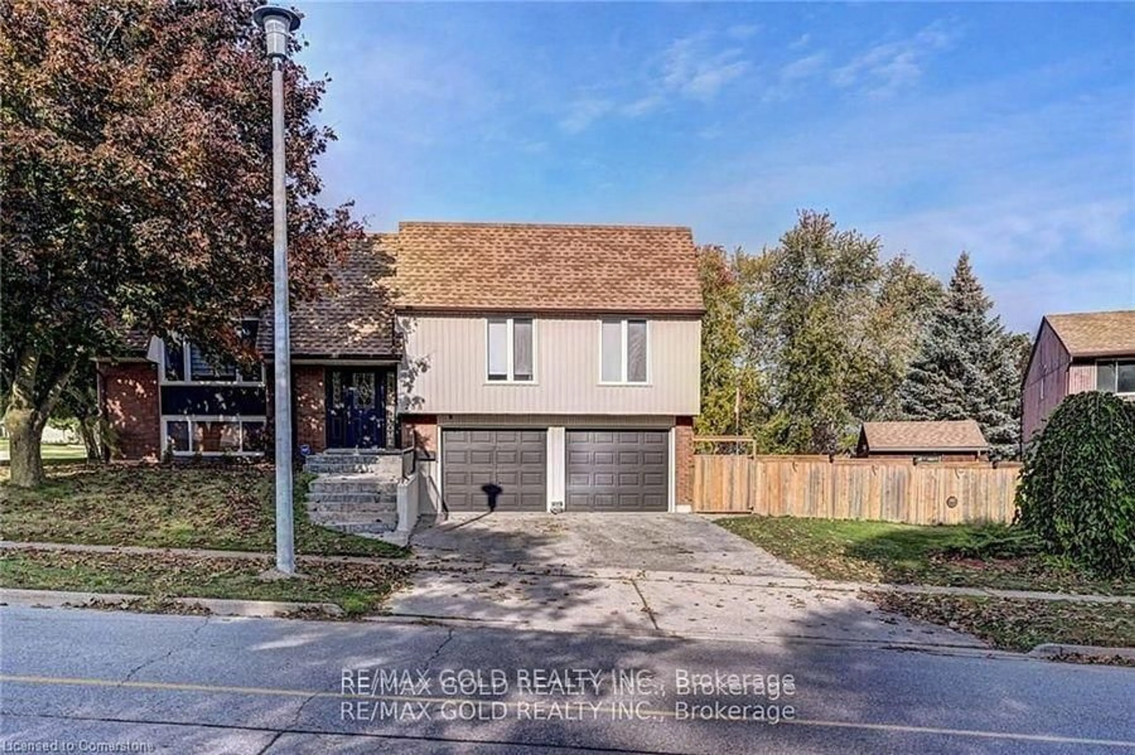 Home with brick exterior material, street for 288 Salisbury Ave, Cambridge Ontario N1S 4H4