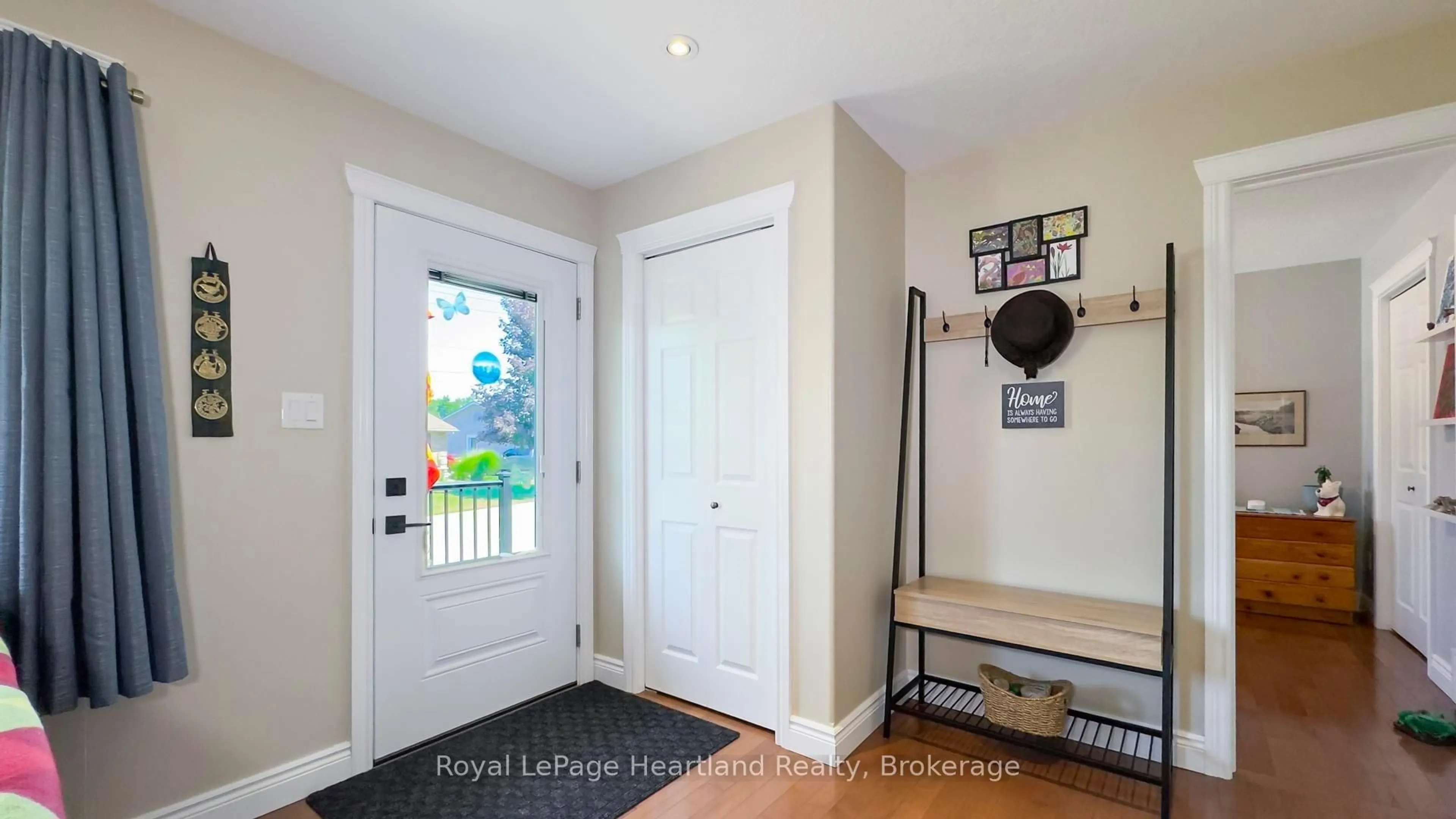 Indoor entryway for 39 BALVINA Dr, Goderich Ontario N7A 4L2