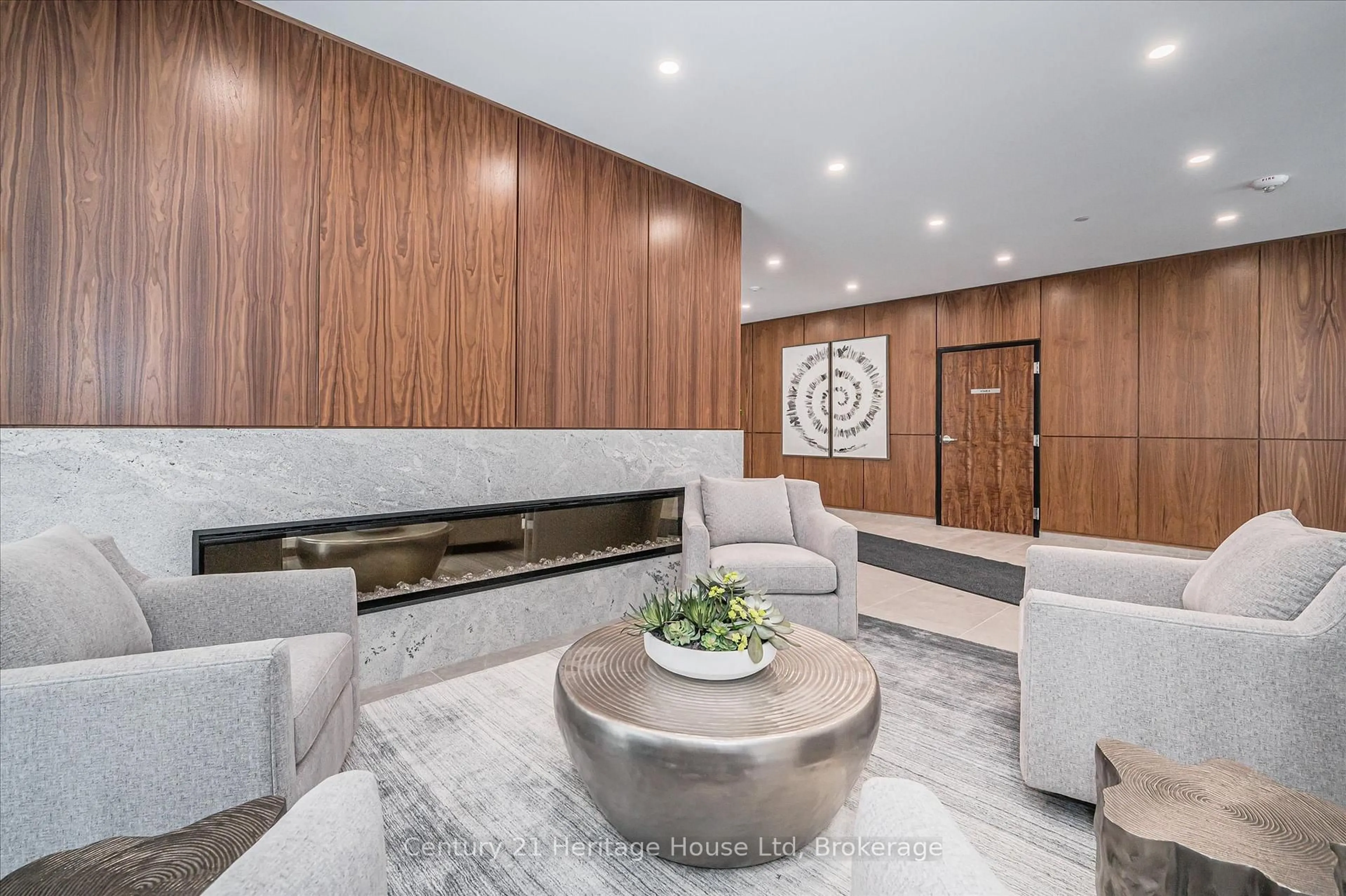 Lobby for 1880 Gordon St #705, Guelph Ontario N1L 0P5