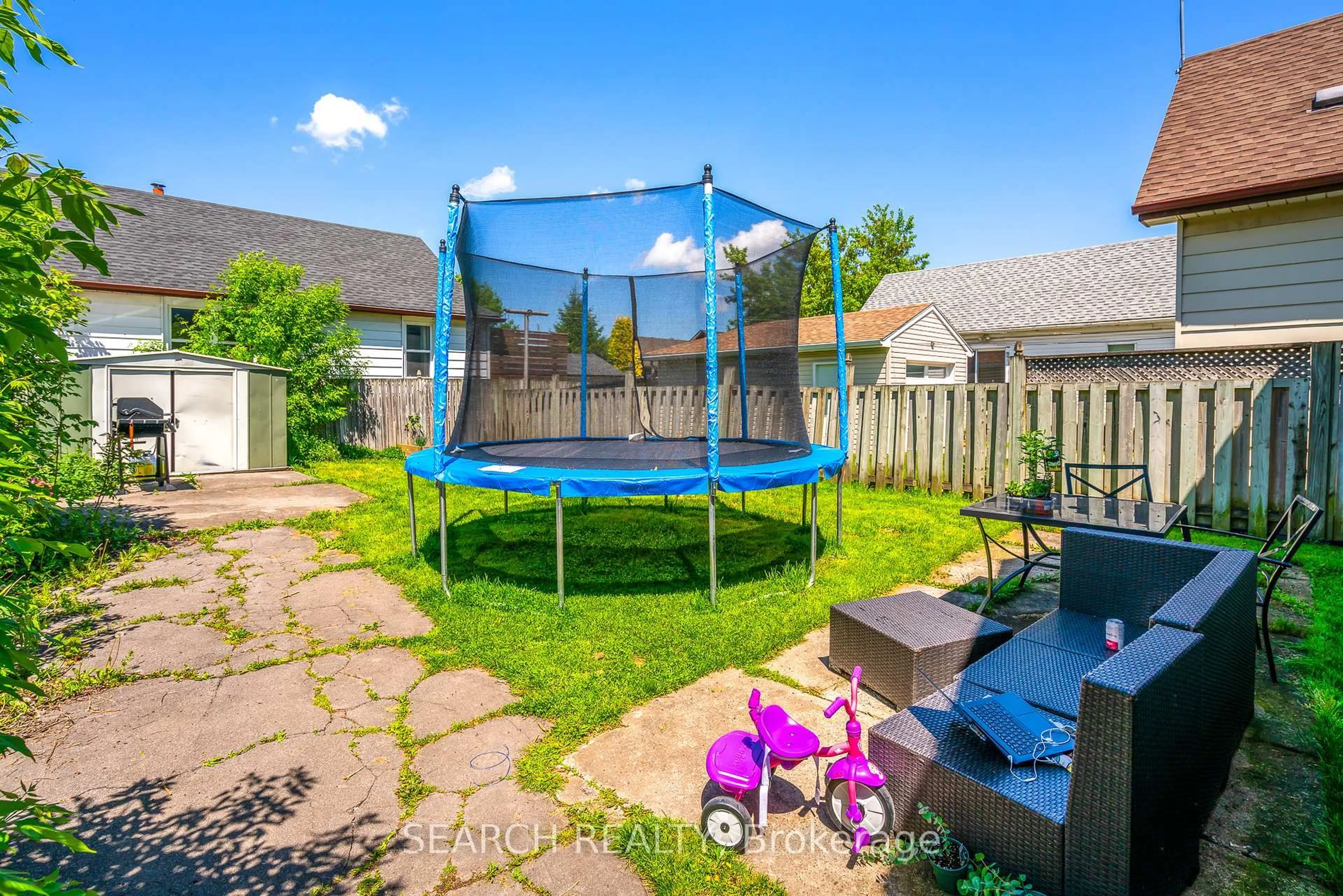 Patio, street for 15 Delaware St, St. Catharines Ontario L2M 5L9