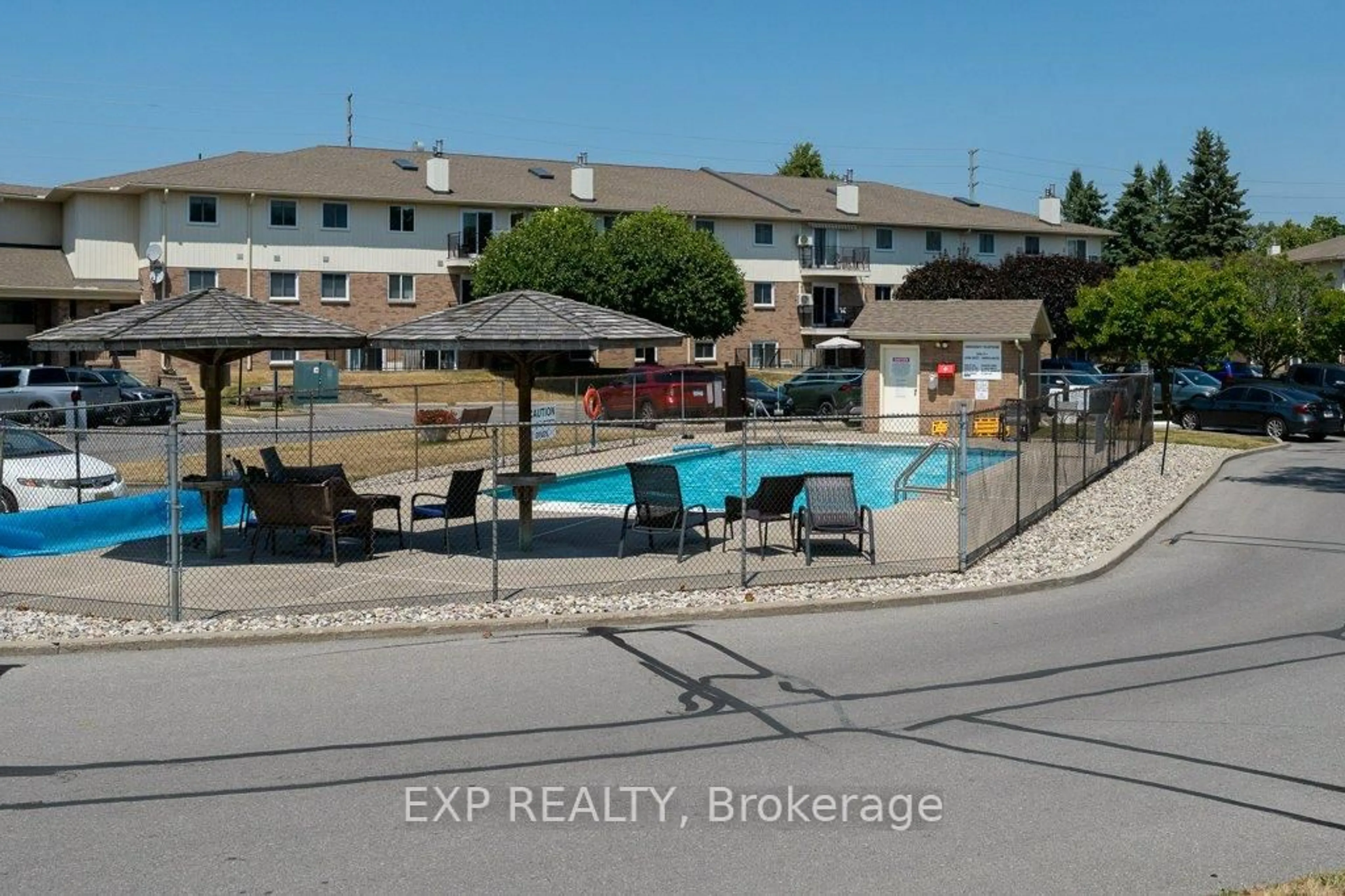 Pool for 223 North Park St #113, Belleville Ontario K8P 5A7