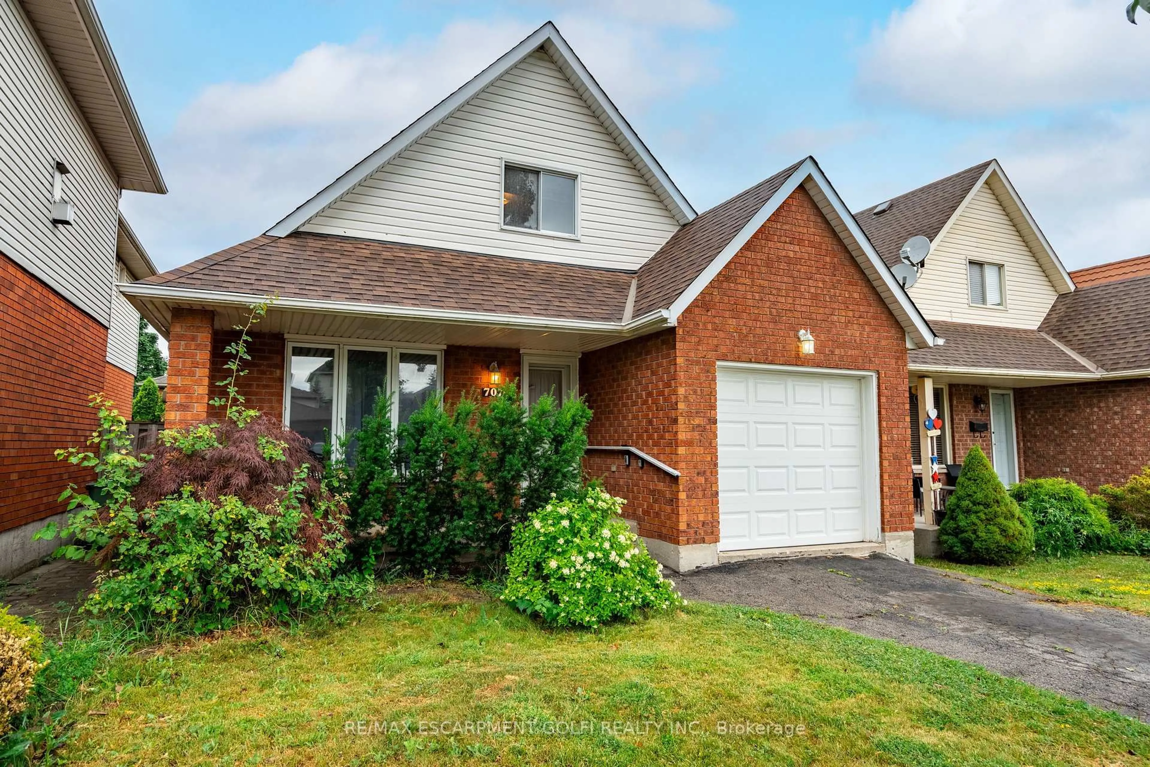 Home with brick exterior material, street for 707 Acadia Dr, Hamilton Ontario L8W 3V2