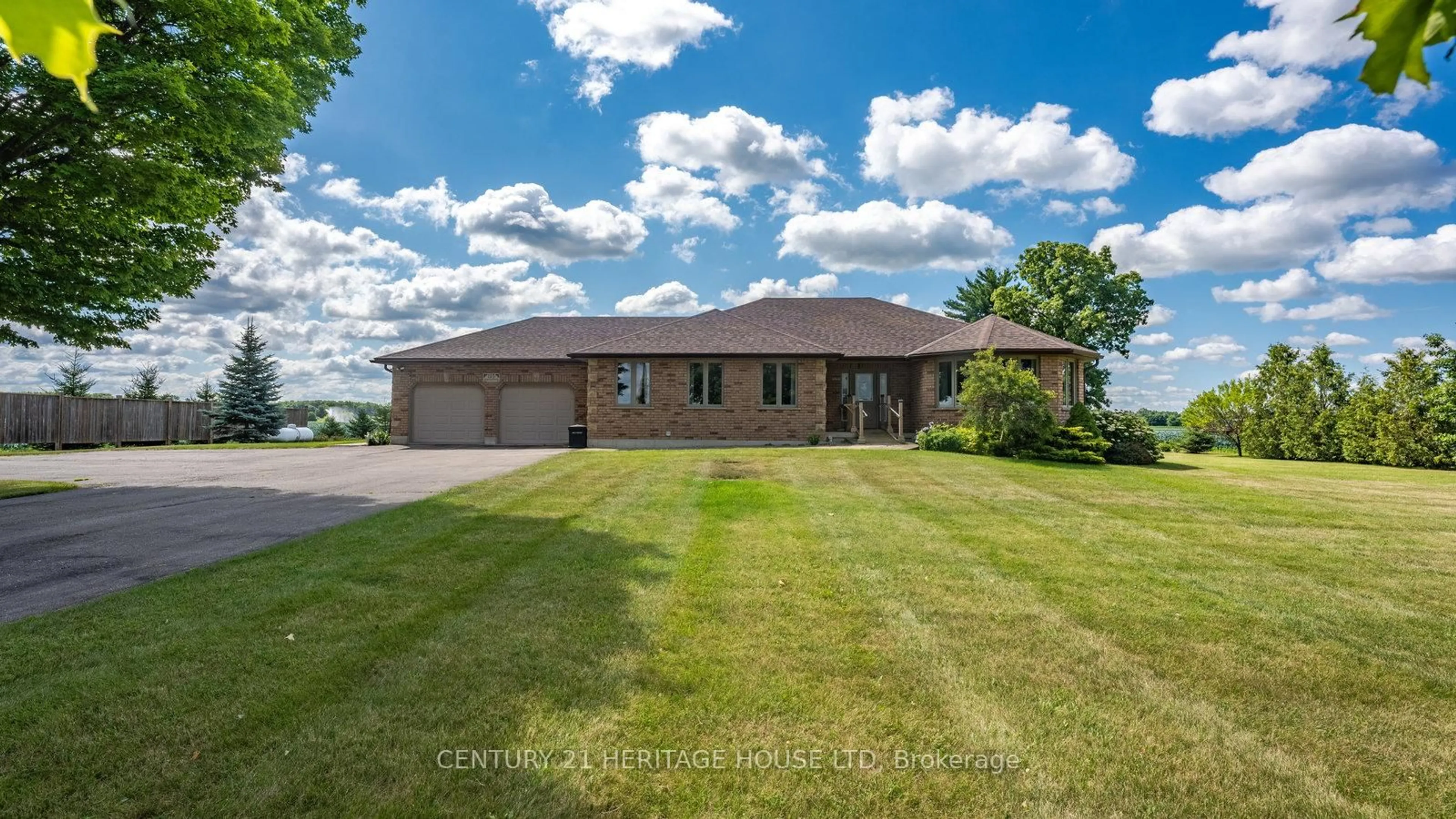 A pic from outside/outdoor area/front of a property/back of a property/a pic from drone, water/lake/river/ocean view for 103 Third Concession Rd, Brant Ontario N0J 1V0