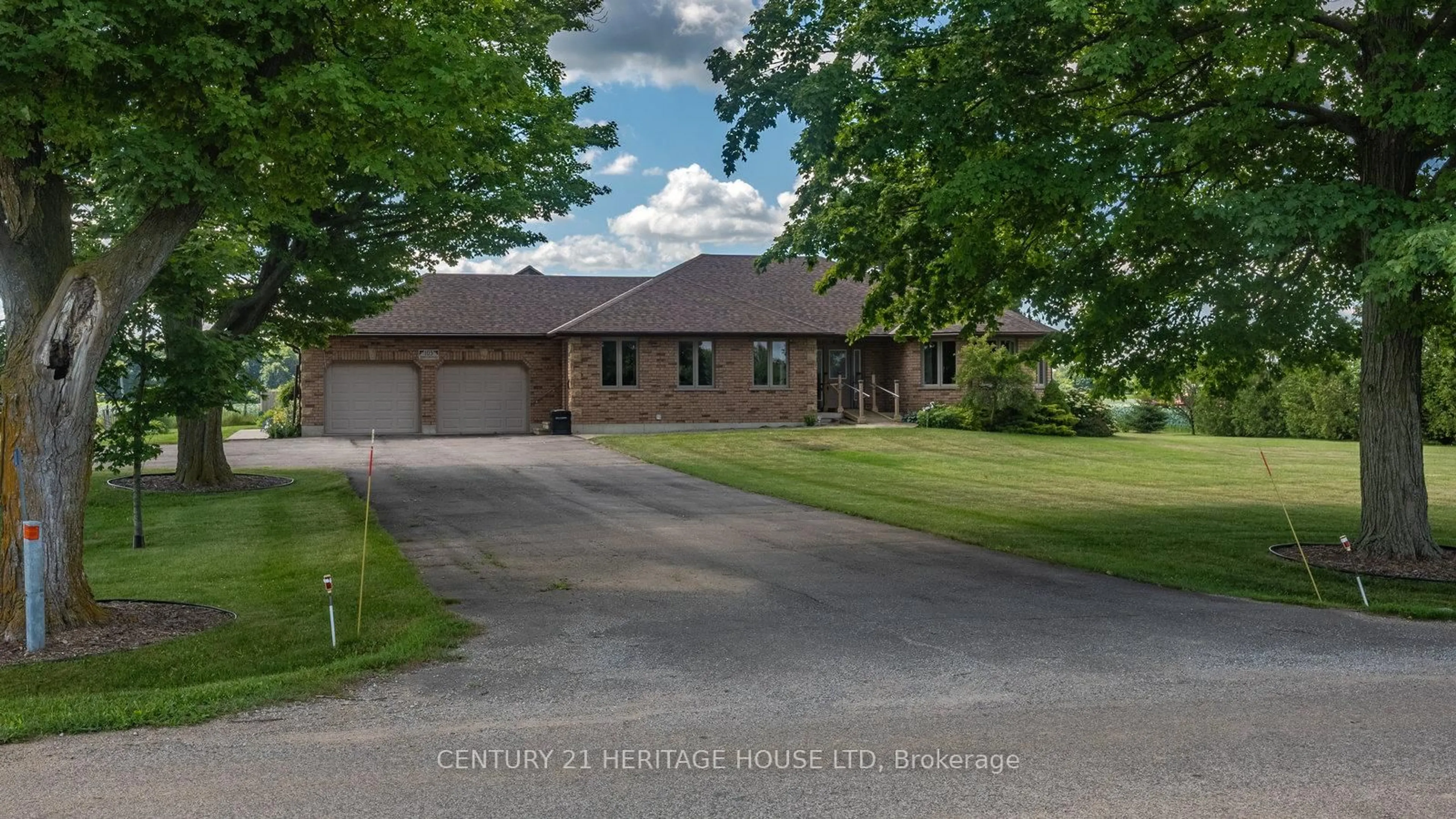 A pic from outside/outdoor area/front of a property/back of a property/a pic from drone, street for 103 Third Concession Rd, Brant Ontario N0J 1V0