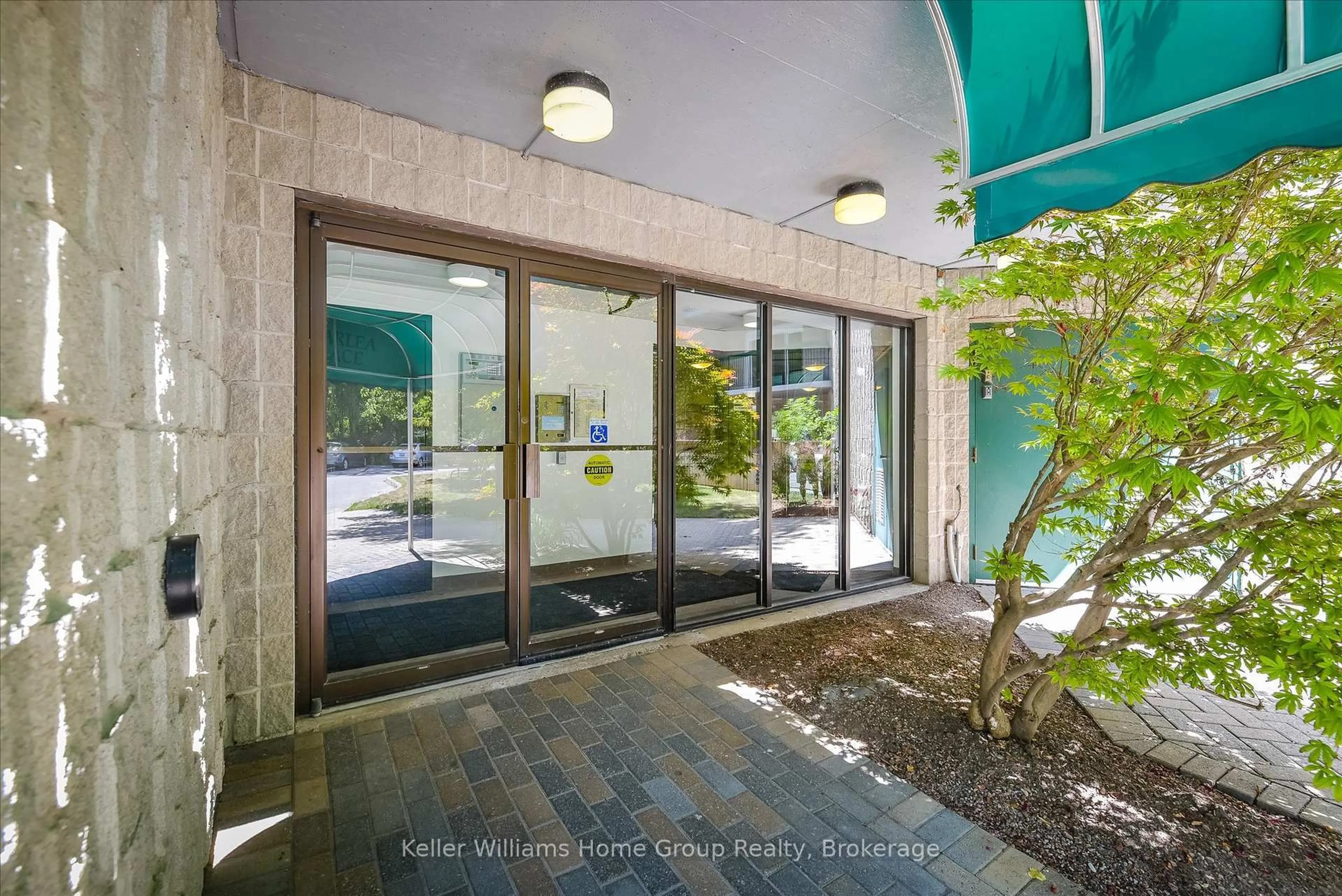 Indoor foyer for 200 River St #104, Centre Wellington Ontario N1M 3H8
