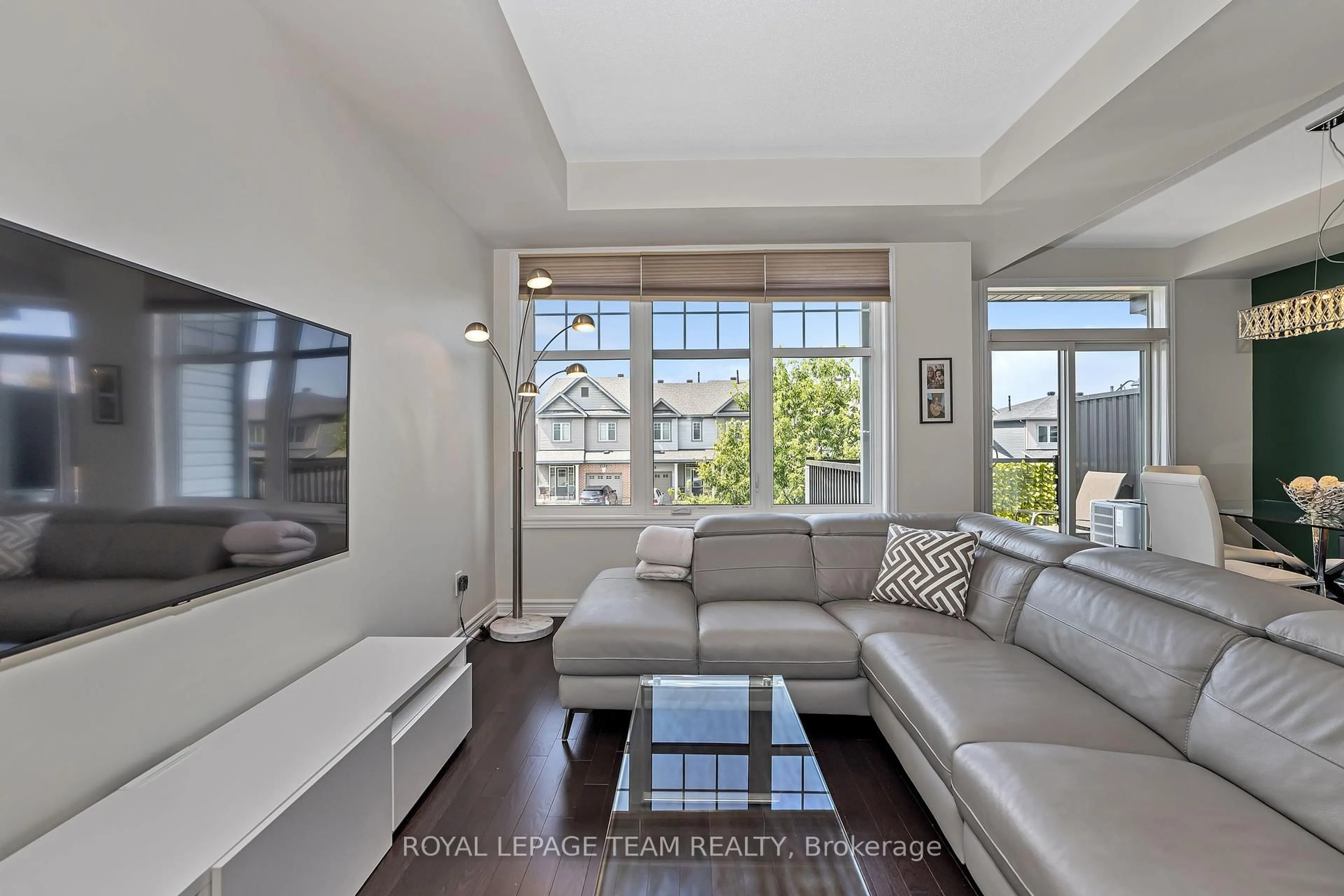 Living room with furniture, unknown for 887 Kilbirnie Dr, Ottawa Ontario K2J 6G6