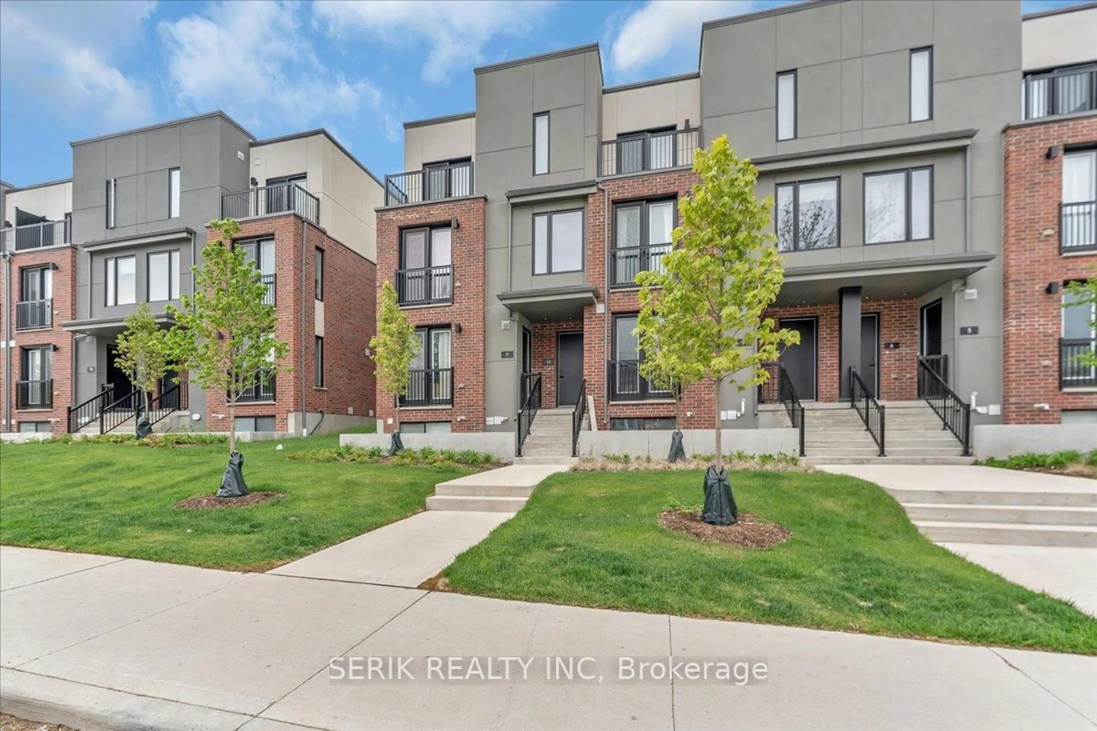 Unknown for 99 Roger St #10, Waterloo Ontario N2J 1A4