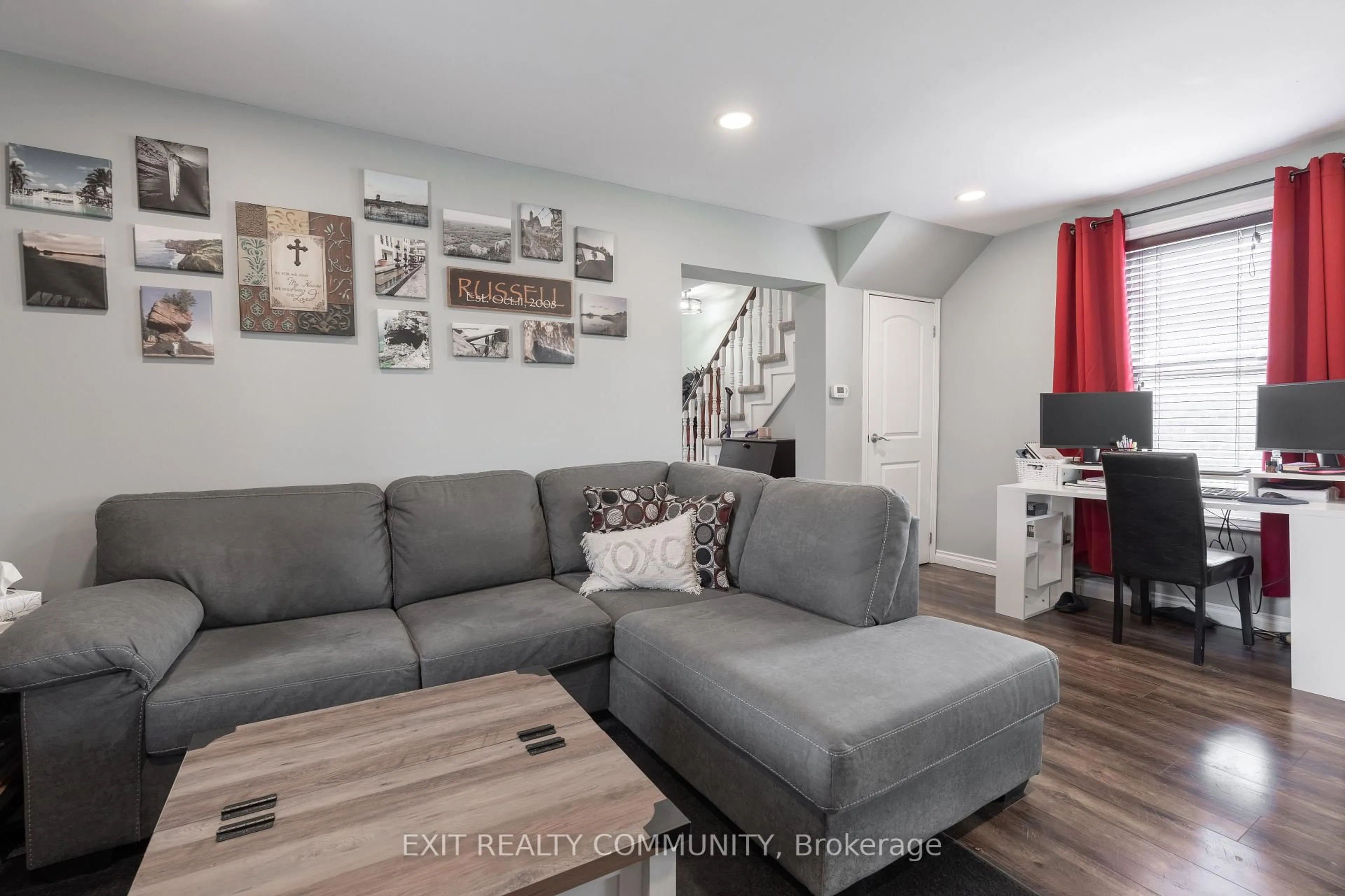 Living room with furniture, unknown for 30060 West Bothwell Rd, Chatham-Kent Ontario N0P 1C0