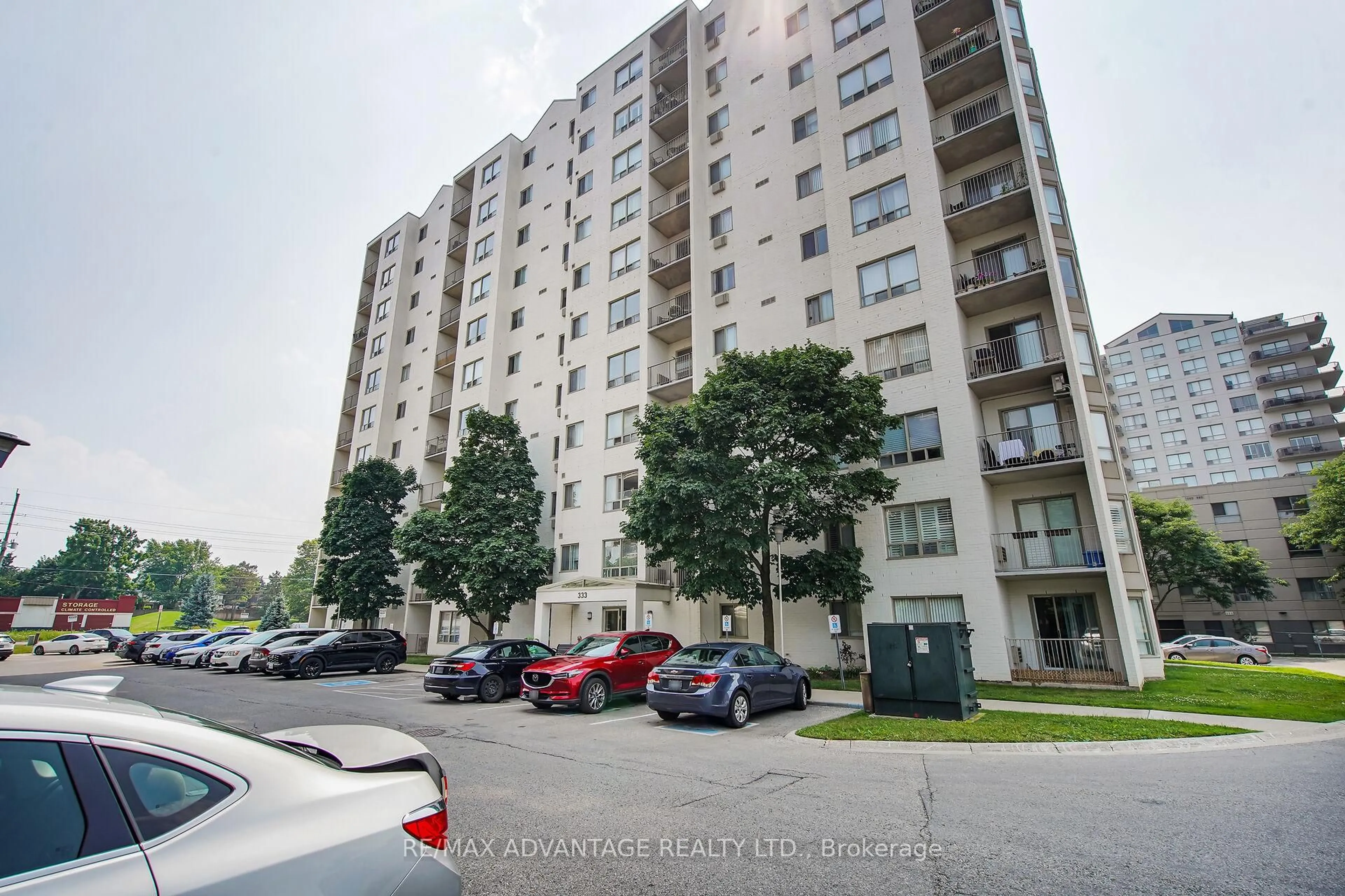 A pic from outside/outdoor area/front of a property/back of a property/a pic from drone, street for 333 Commissioners Rd #504, London South Ontario N6J 4X7