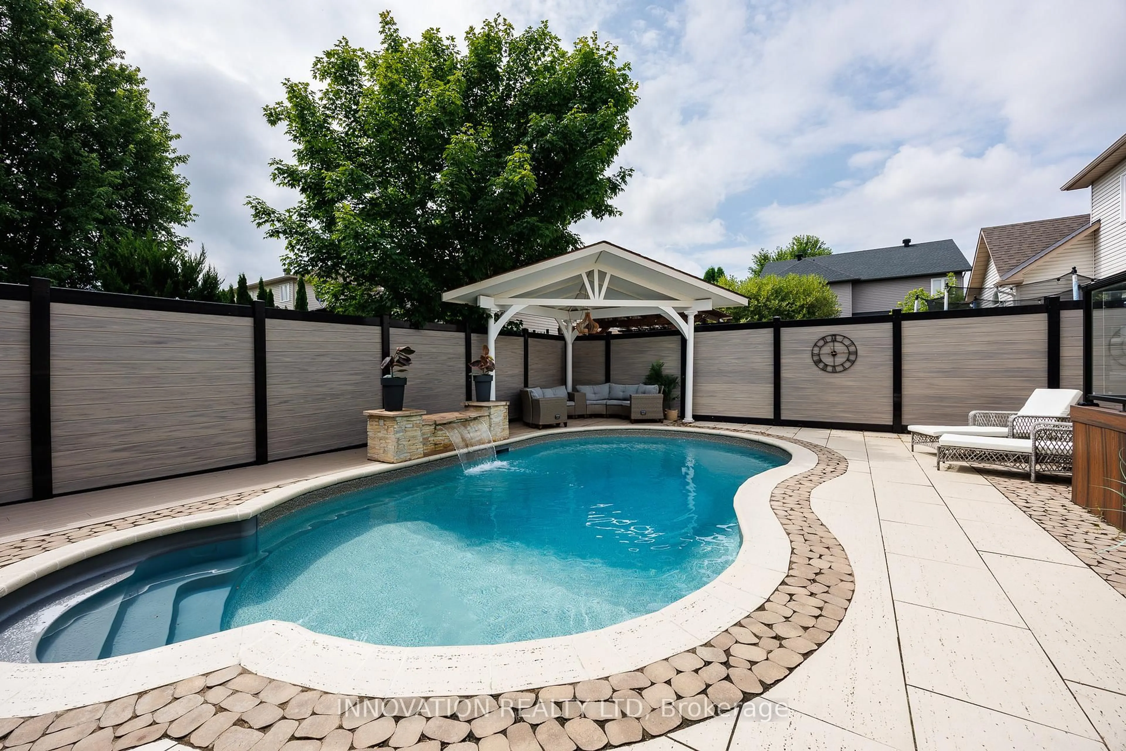 Pool for 534 Landswood Way, Stittsville Ontario K2S 0A6