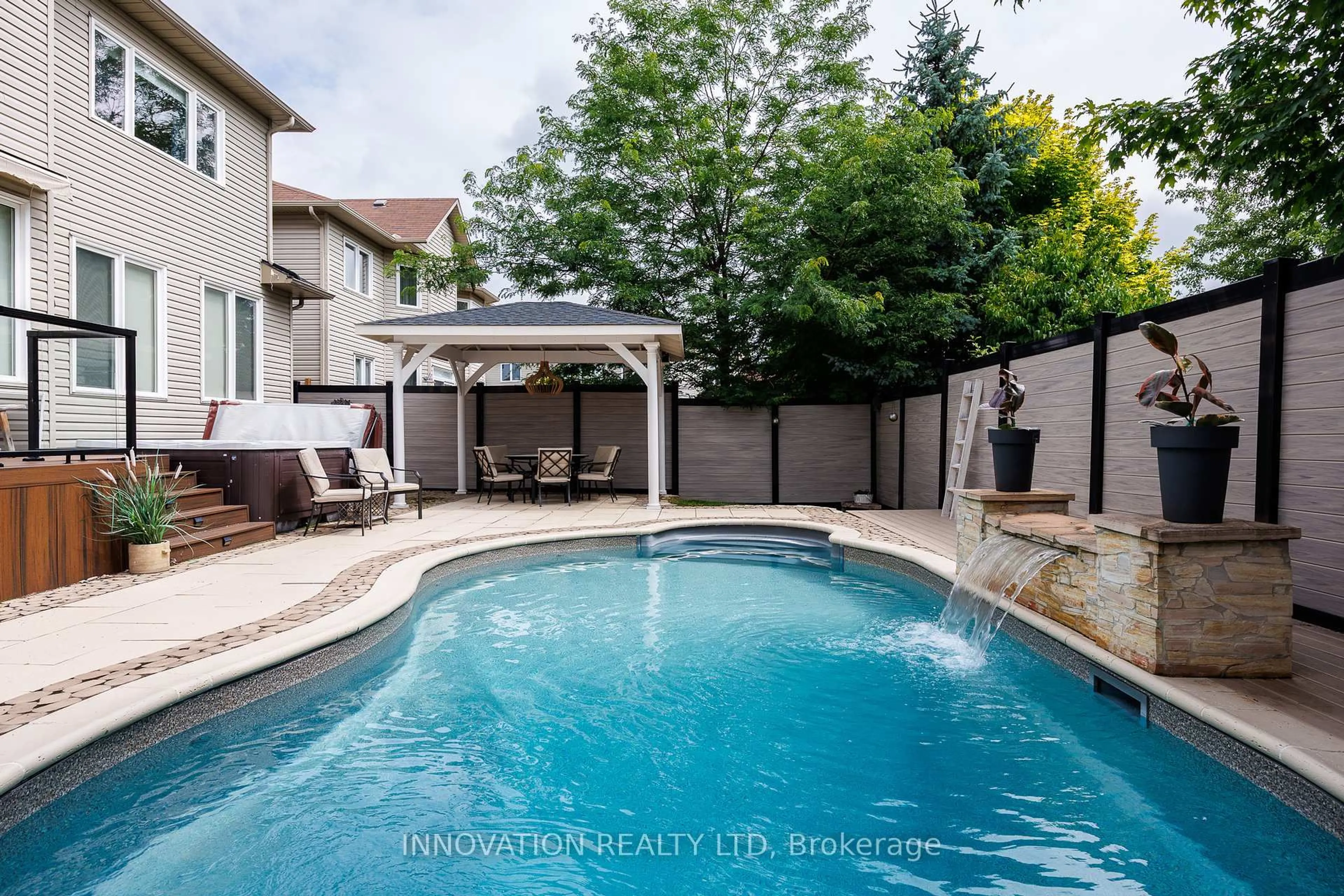 Pool for 534 Landswood Way, Stittsville Ontario K2S 0A6