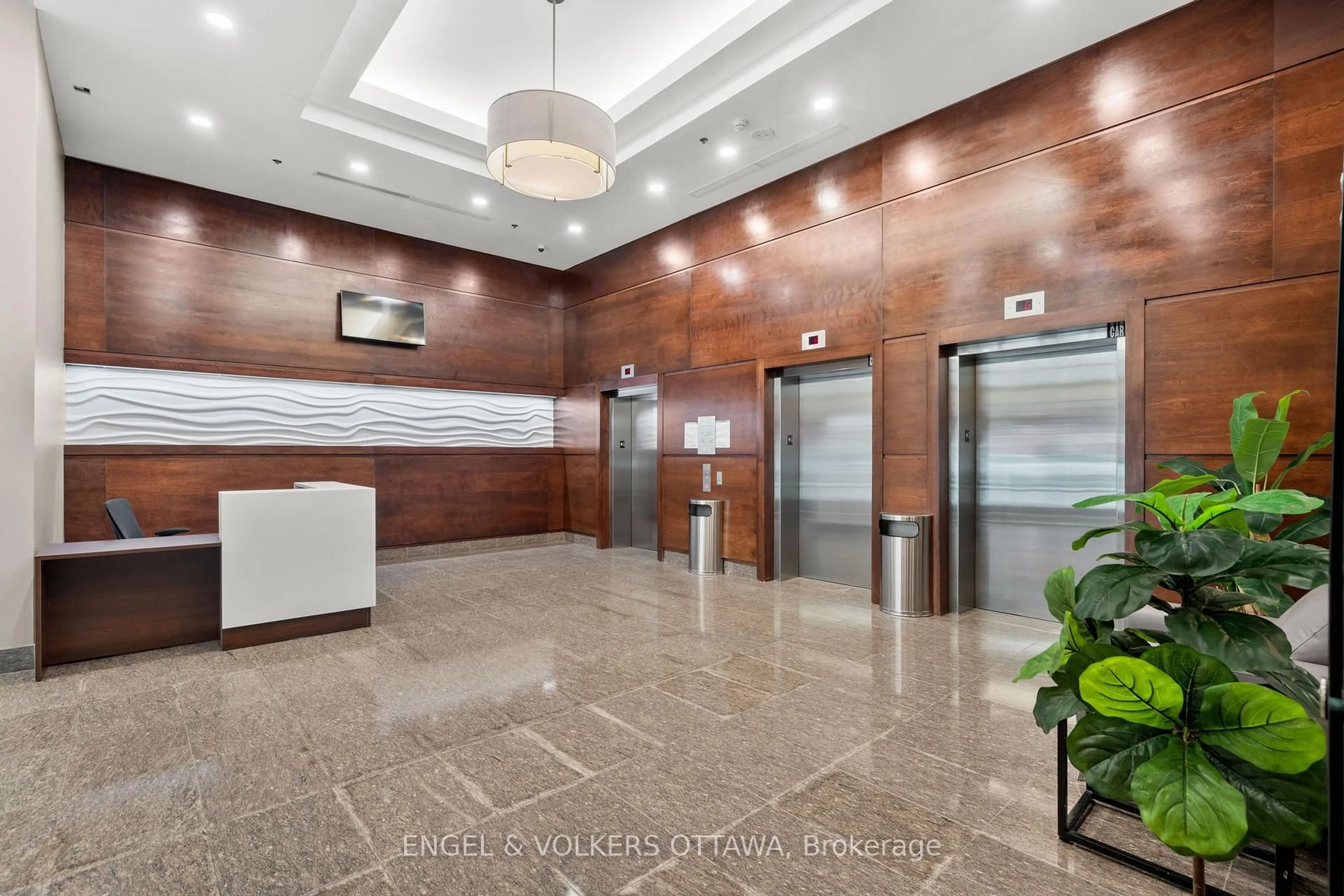 Lobby for 238 Besserer St #913, Ottawa Ontario K1N 6B1