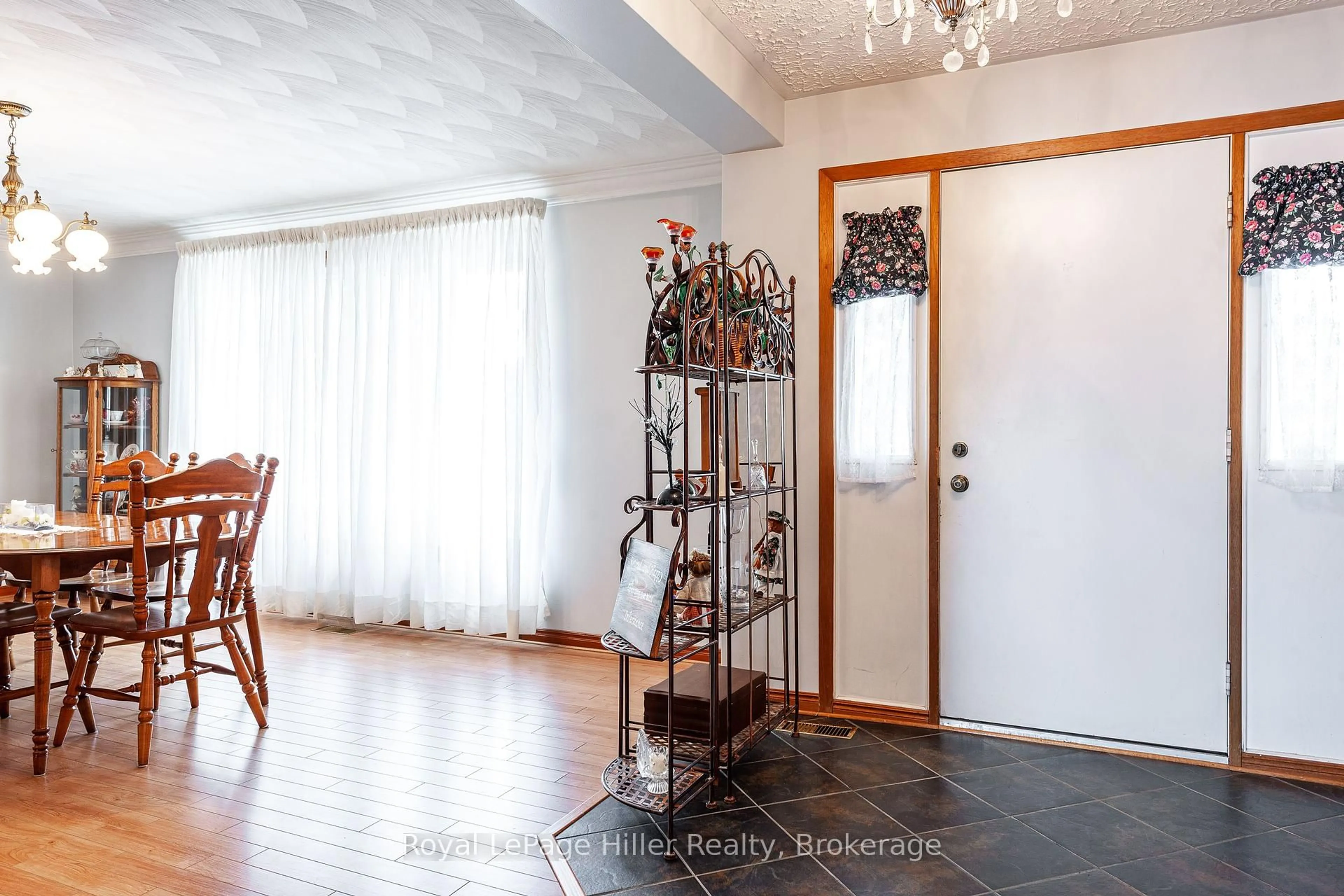 Indoor entryway for 3967 ROAD 111 Rd, Perth East Ontario N5A 6S5
