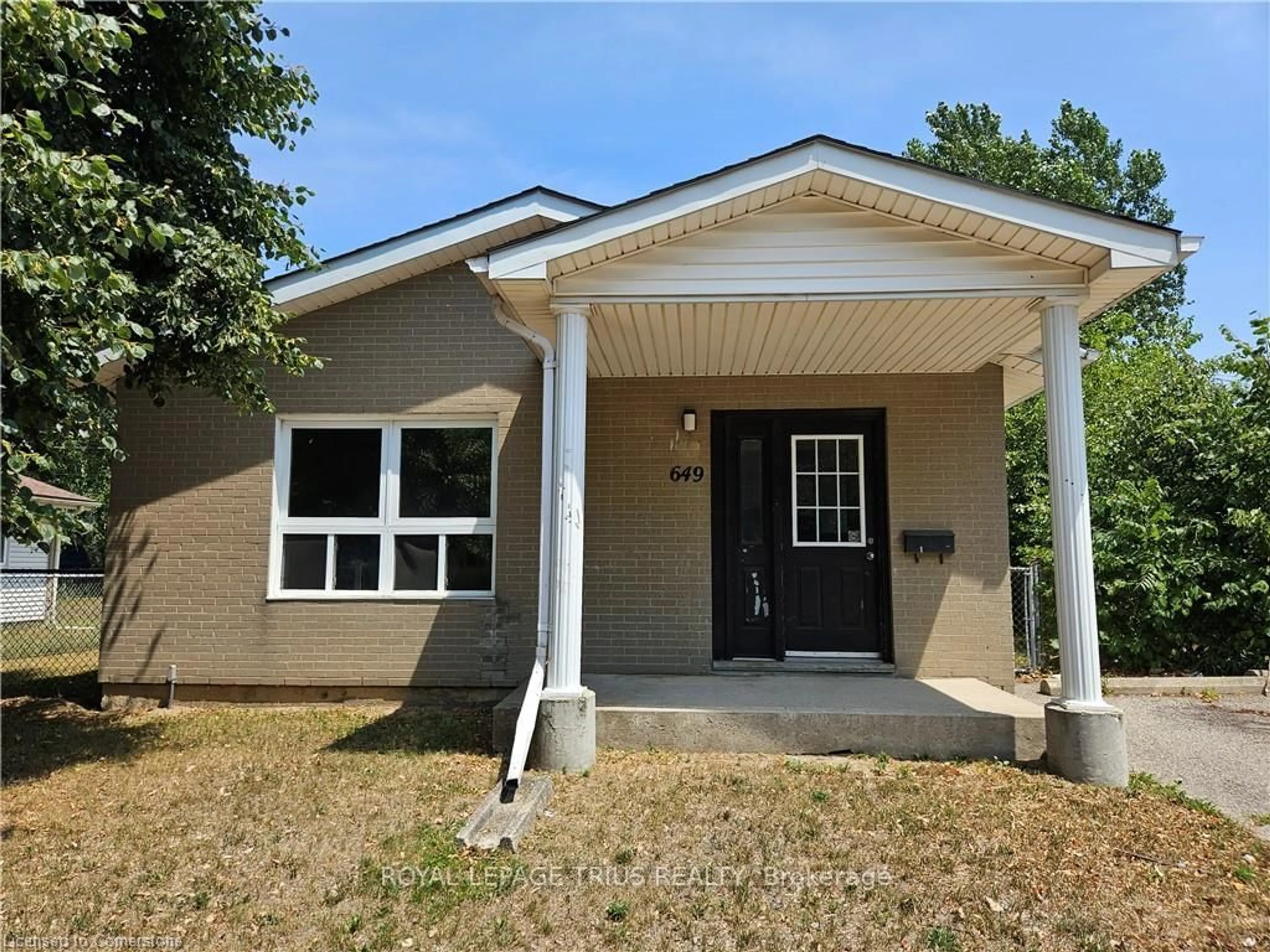 Home with vinyl exterior material, street for 649 Gibralter St, Norfolk Ontario N4B 2H6