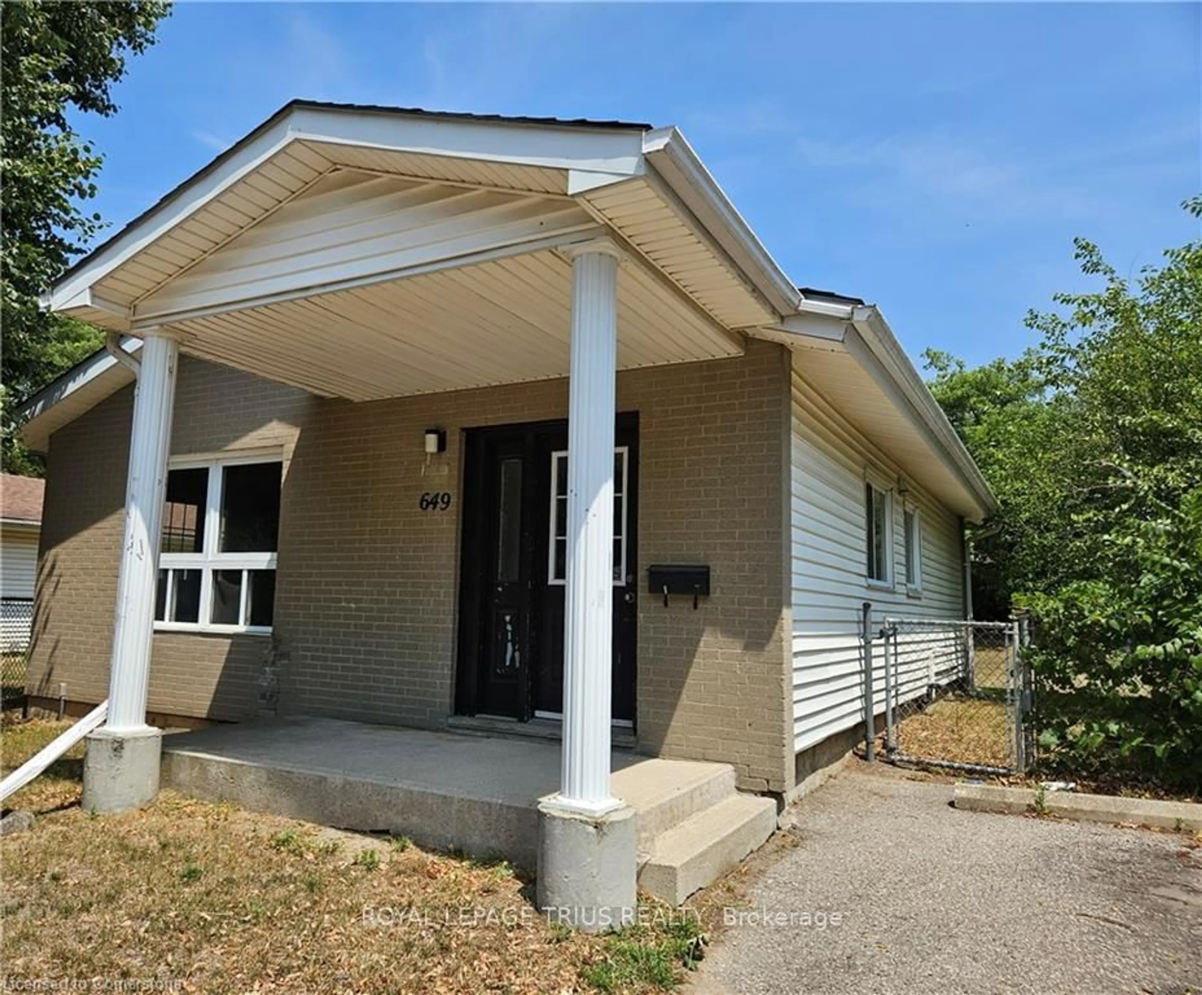 Home with vinyl exterior material, street for 649 Gibralter St, Norfolk Ontario N4B 2H6
