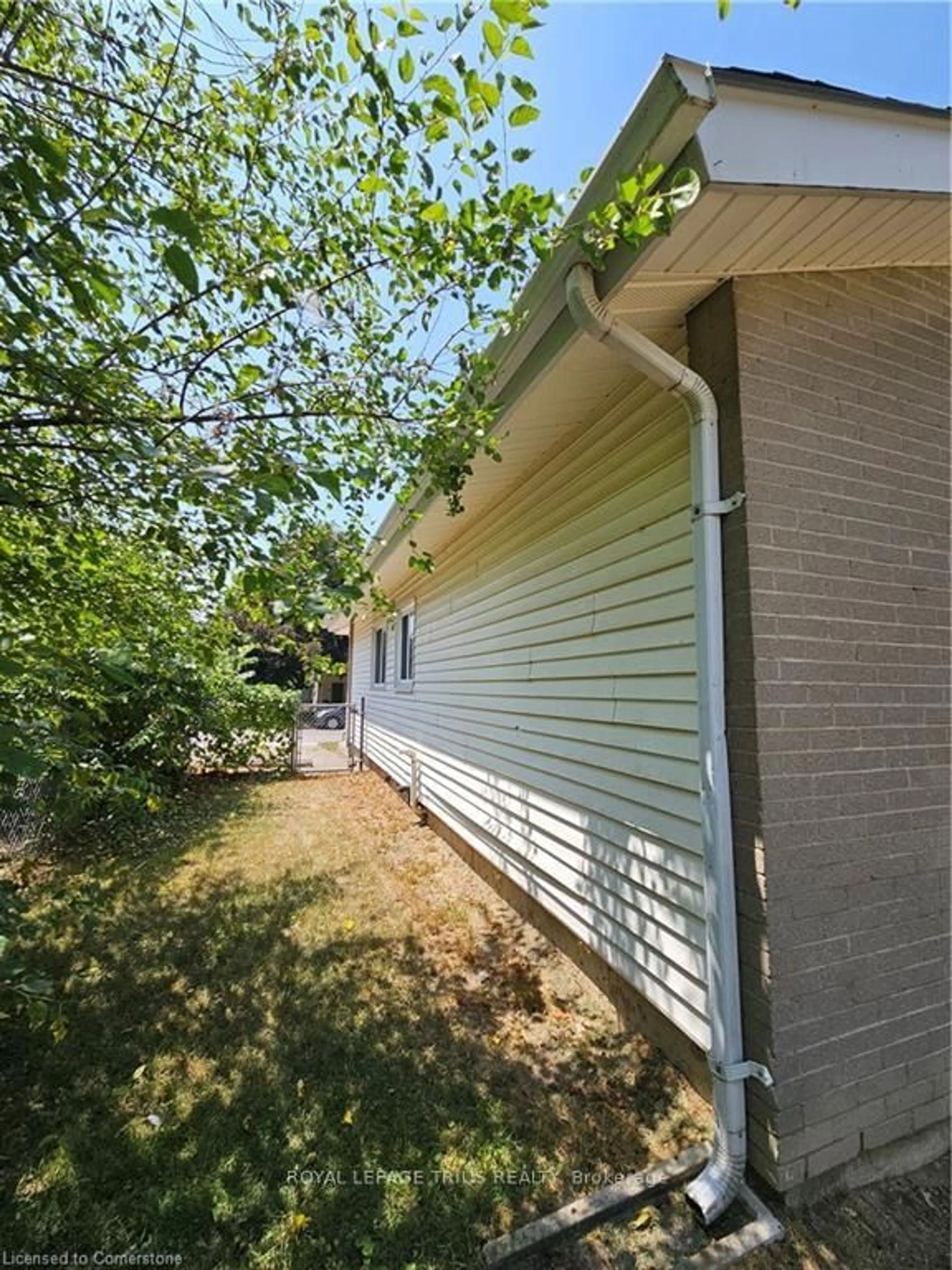 Home with vinyl exterior material, street for 649 Gibralter St, Norfolk Ontario N4B 2H6