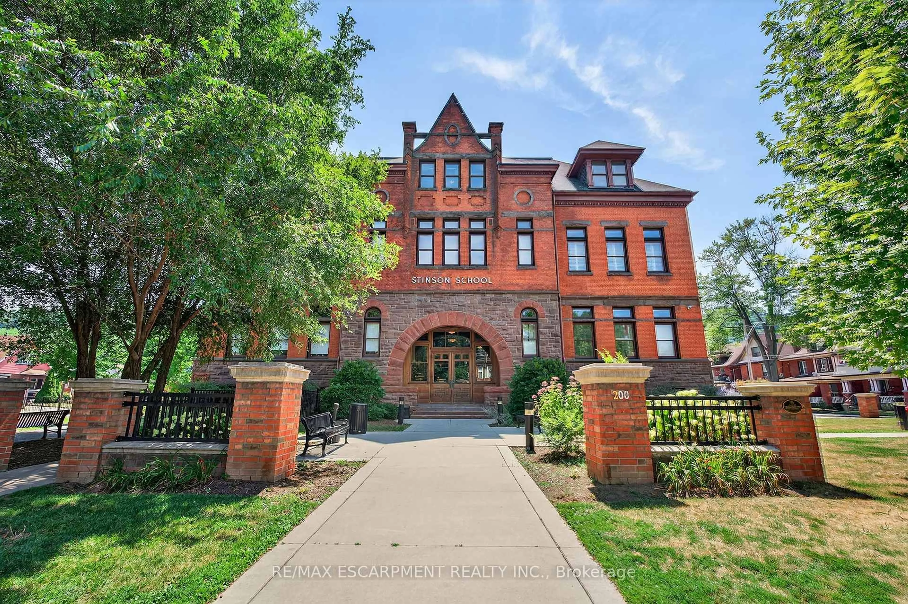 Home with brick exterior material, building for 200 STINSON St #PH8, Hamilton Ontario L8N 4J5