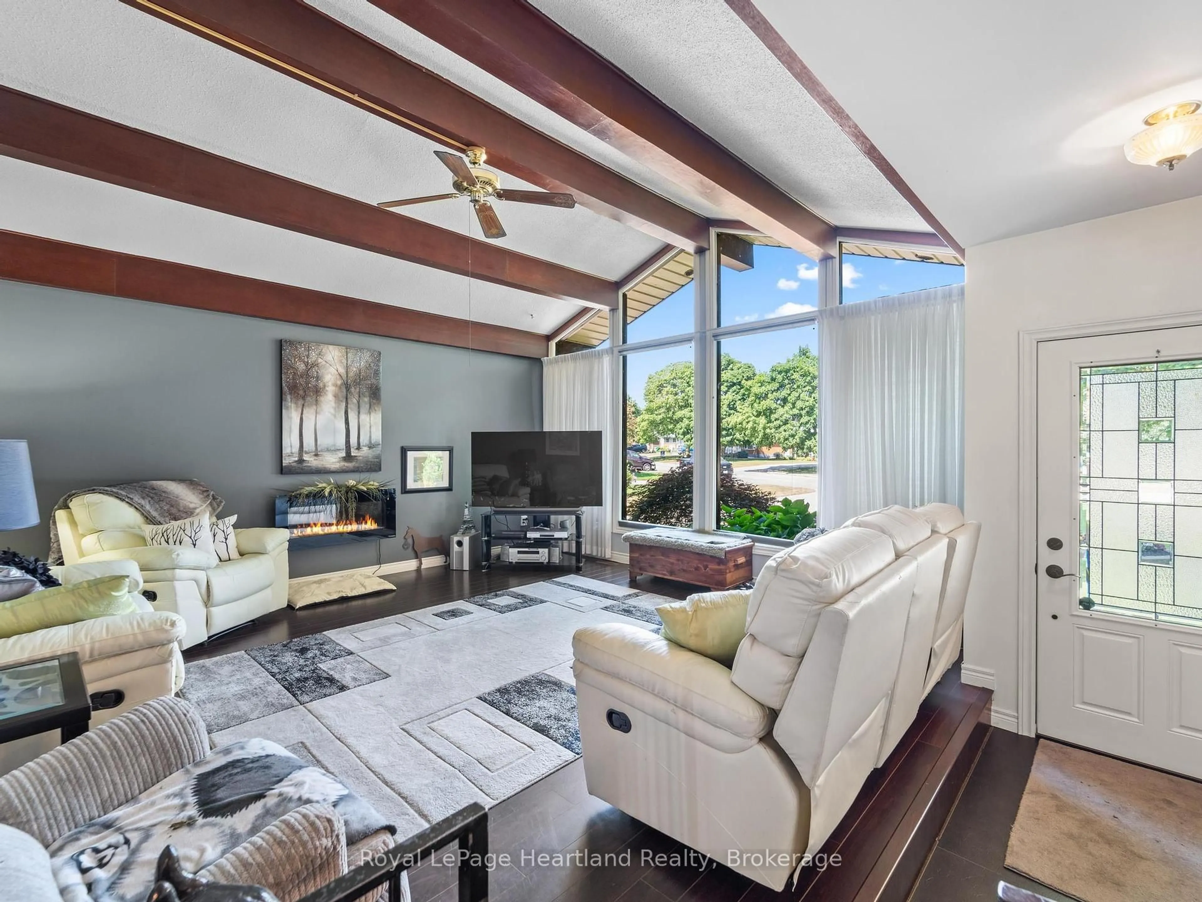 Living room with furniture, unknown for 366 Suncoast Dr, Goderich Ontario N7A 4B8