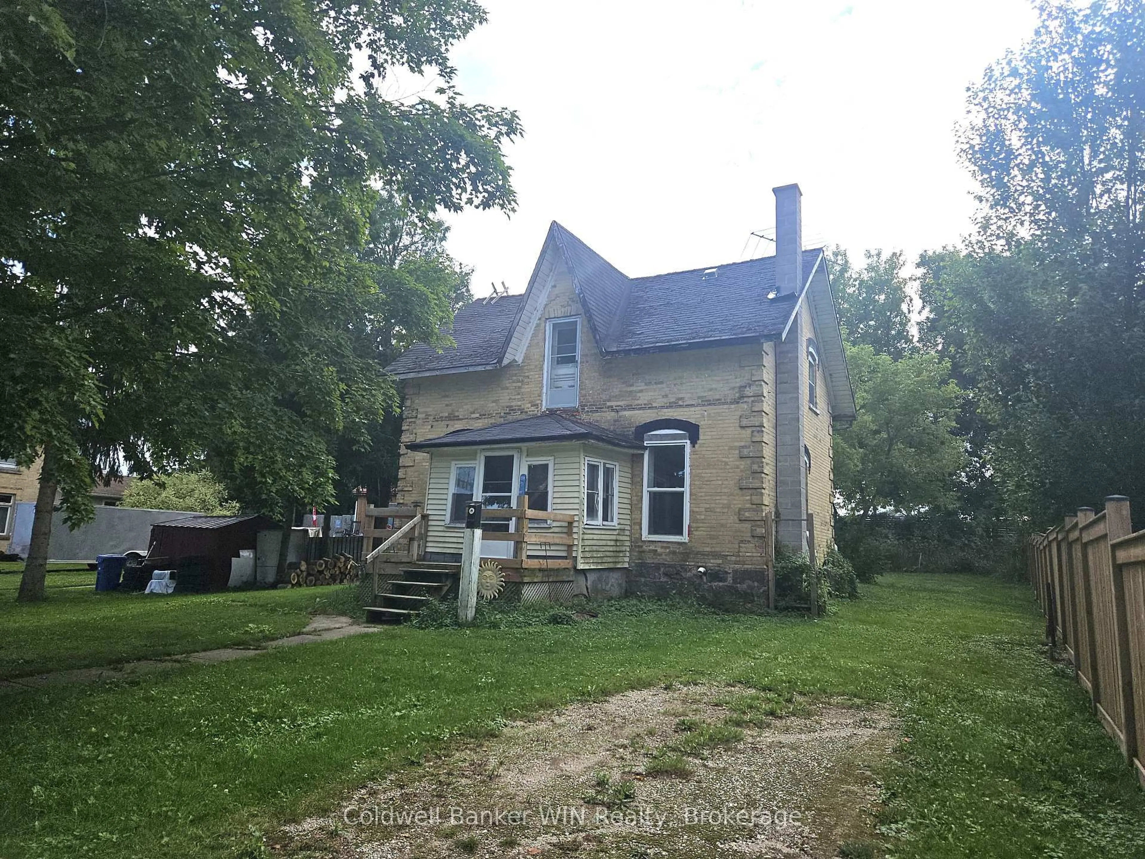 A pic from outside/outdoor area/front of a property/back of a property/a pic from drone, street for 392016 Grey 109 Rd, Southgate Ontario N0G 2A0