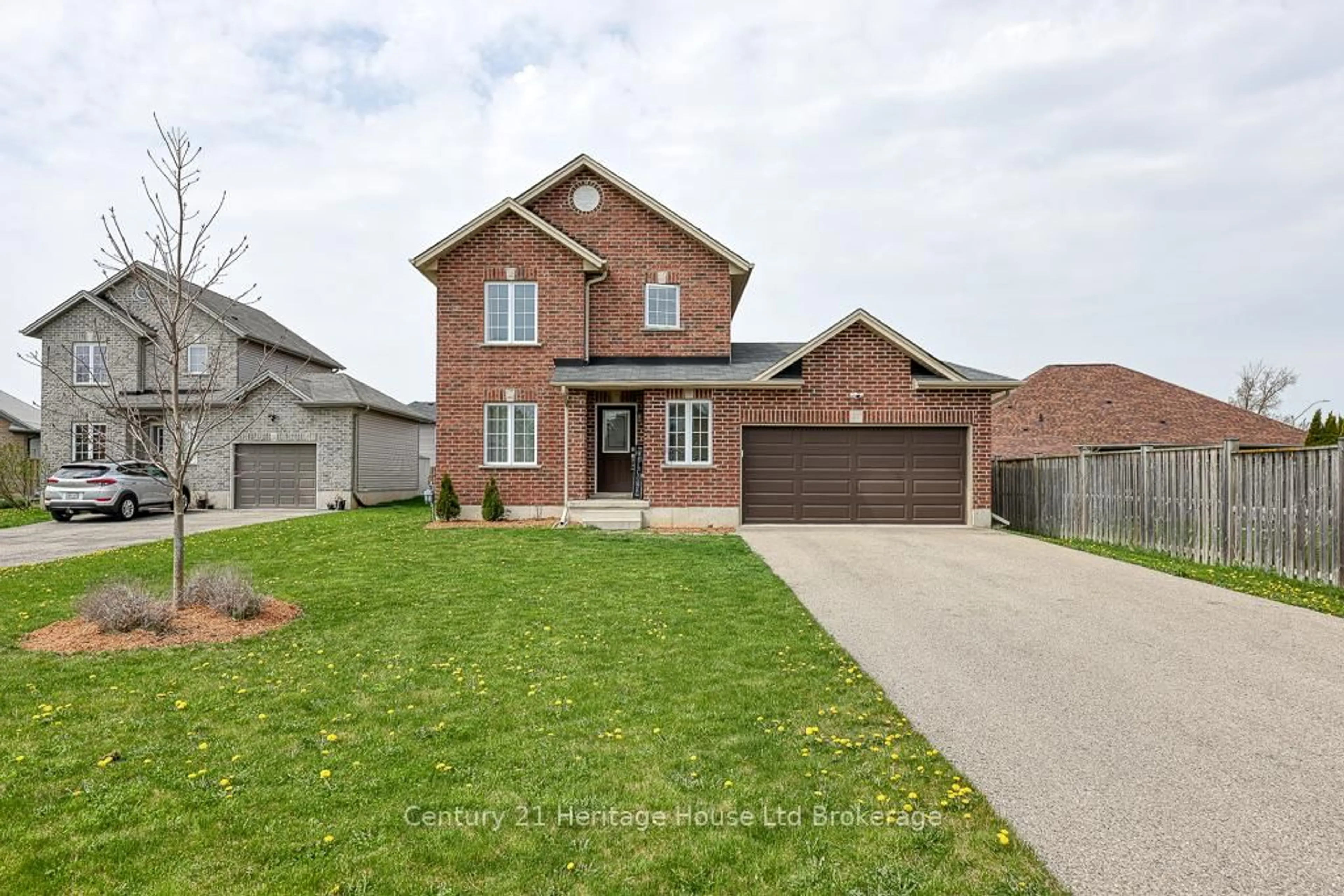 Home with brick exterior material, street for 27 Tompkins Crt, Norwich Ontario N0J 1P0