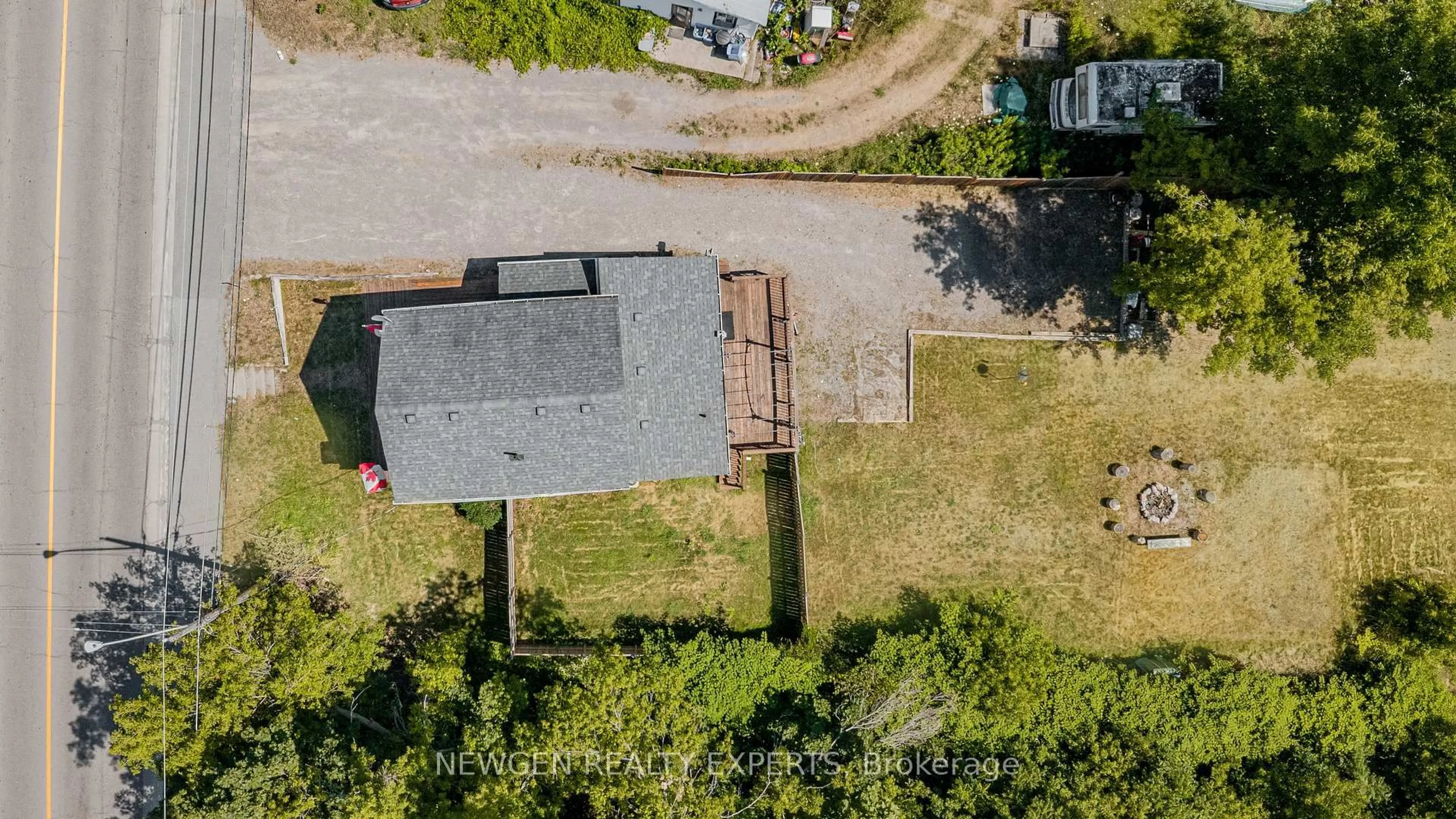 A pic from outside/outdoor area/front of a property/back of a property/a pic from drone, street for 4419 Hwy 7 Highway, Asphodel-Norwood Ontario K0L 2V0