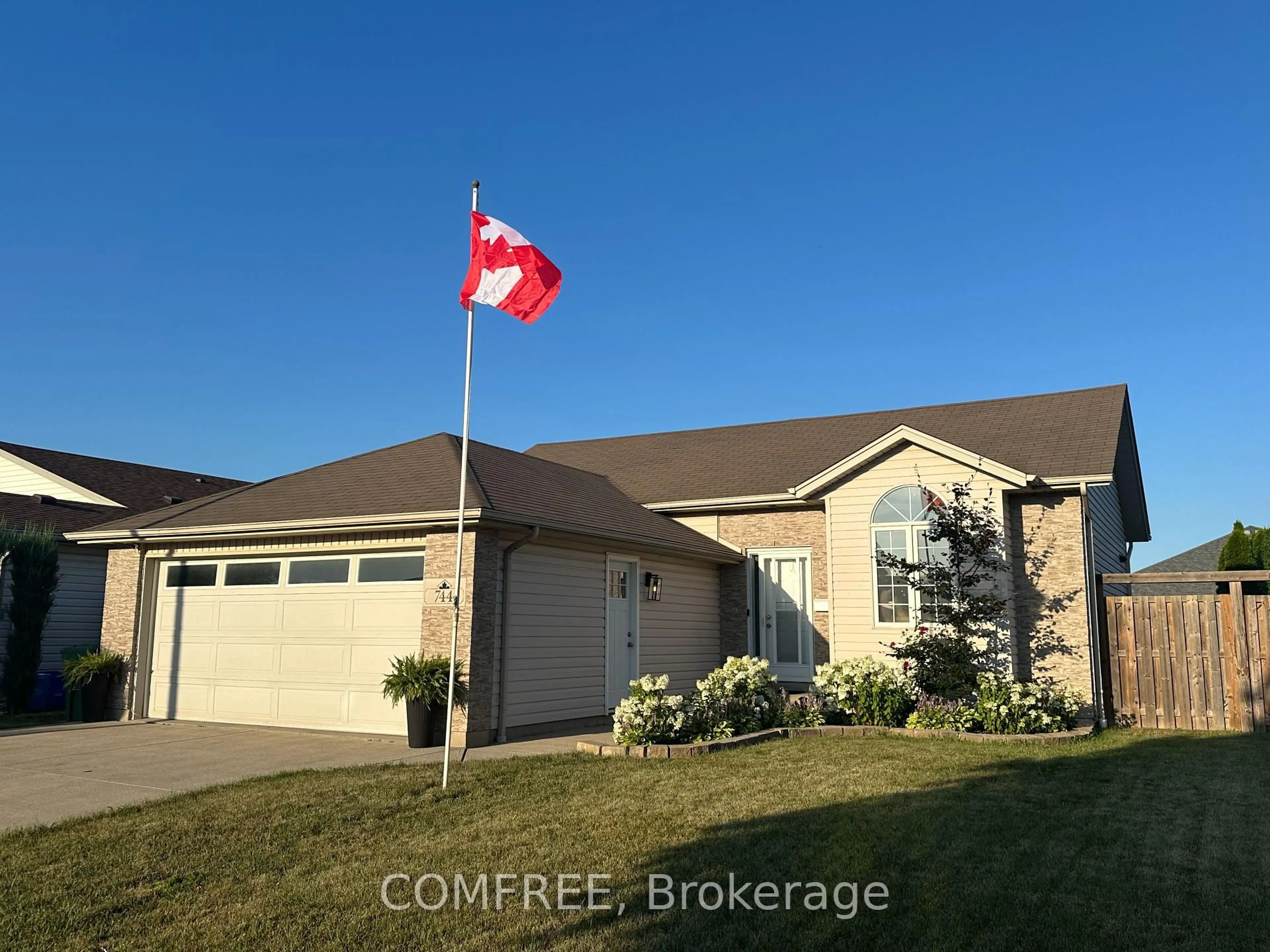 Unknown for 744 Richmond St, Amherstburg Ontario N9V 4A1