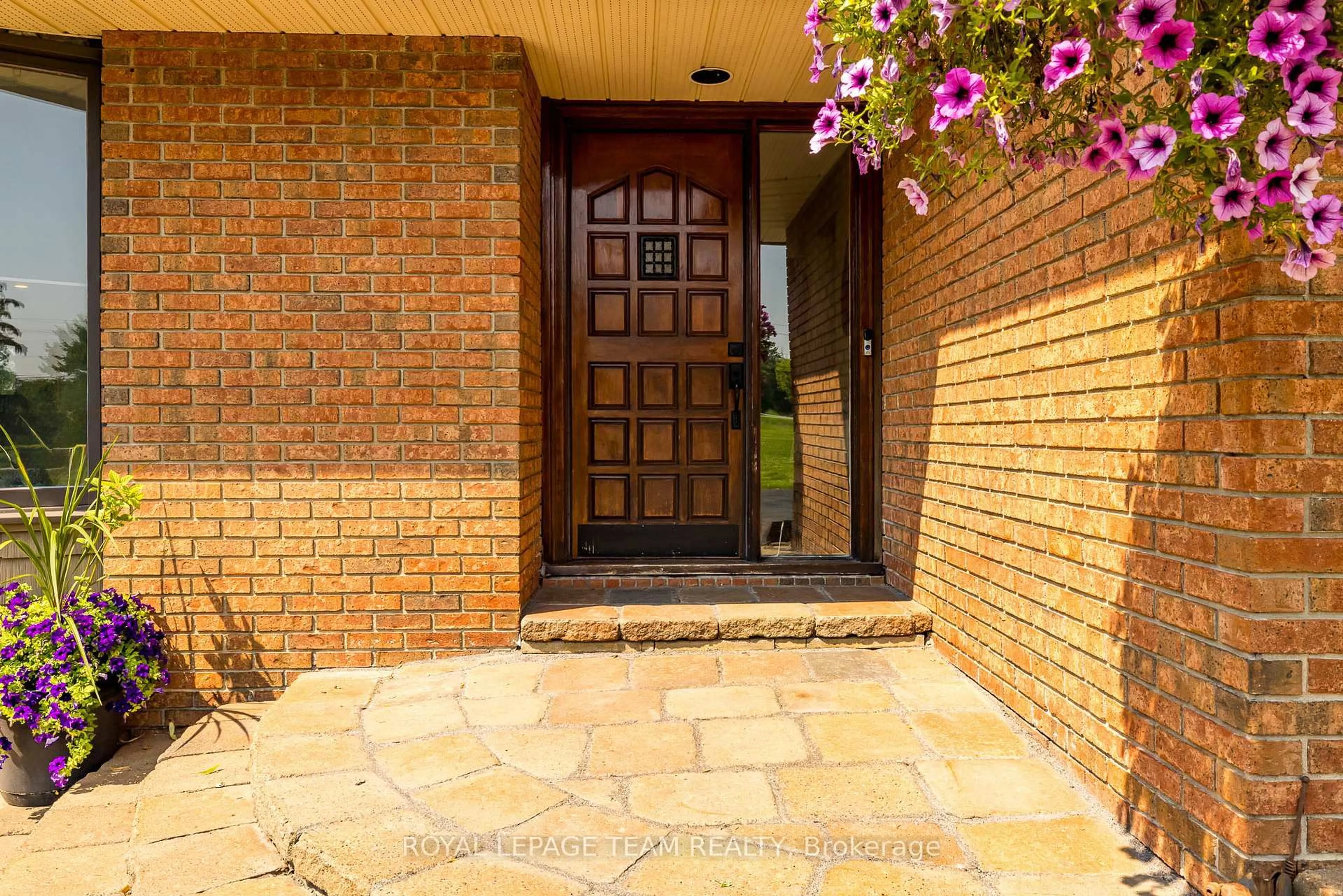 Unknown for 1216A River Rd, Ottawa Ontario K4M 1B4
