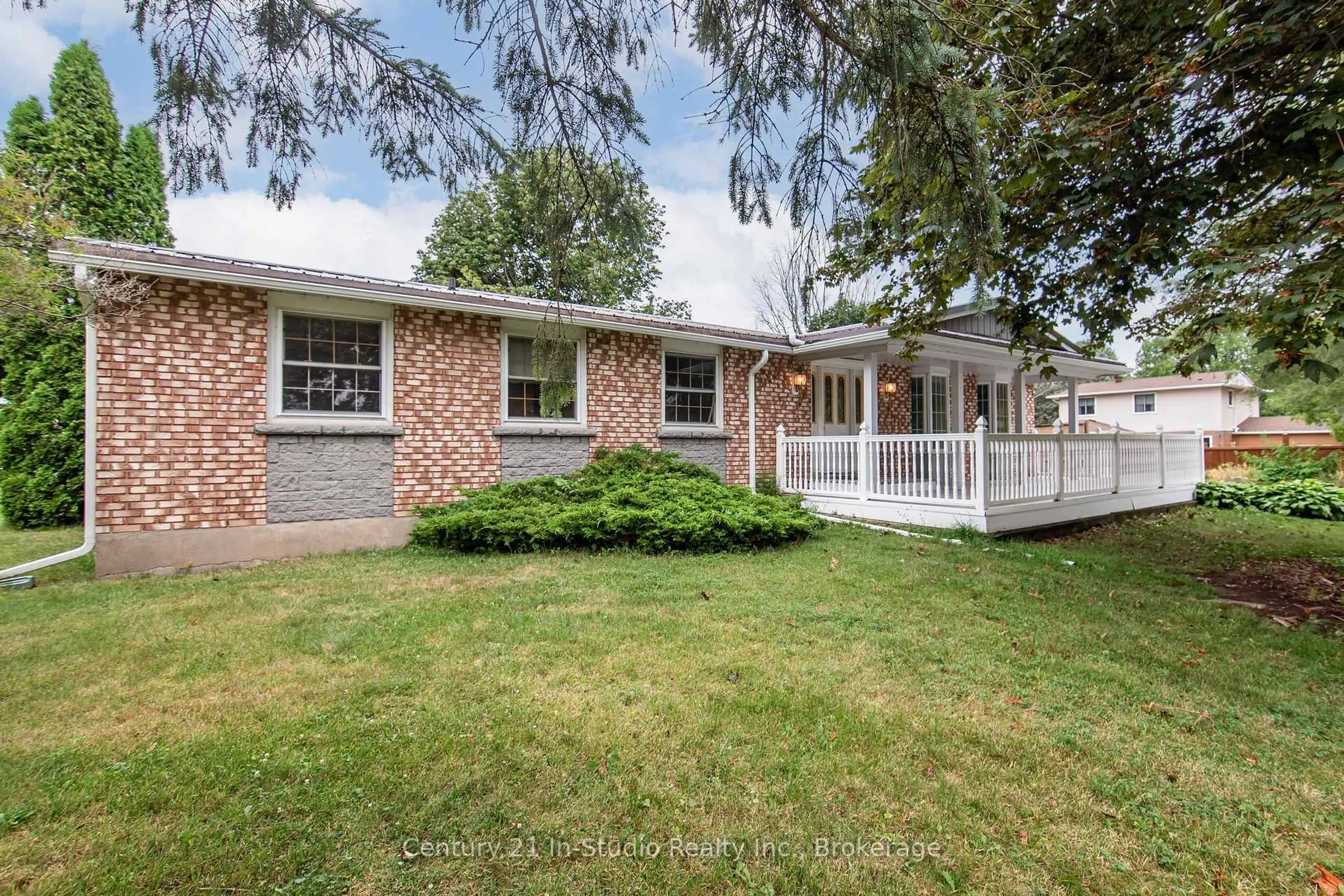 Home with brick exterior material, street for 1116 Milne Dr, Kincardine Ontario N2Z 1X4