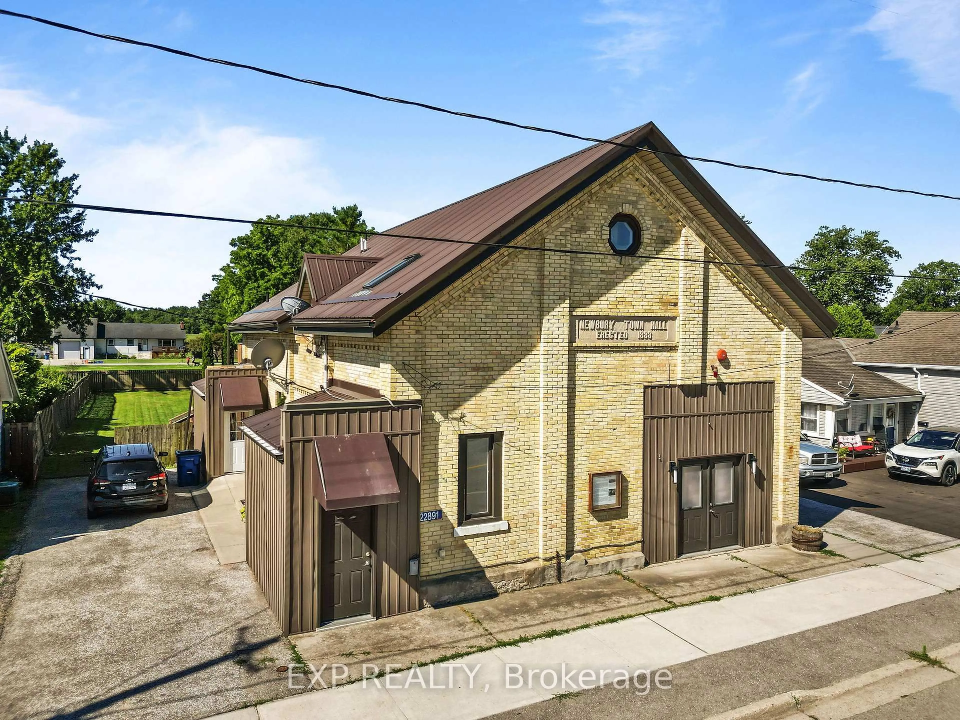 A pic from outside/outdoor area/front of a property/back of a property/a pic from drone, building for 22891 Hagerty Rd, Newbury Ontario N0L 1Z0
