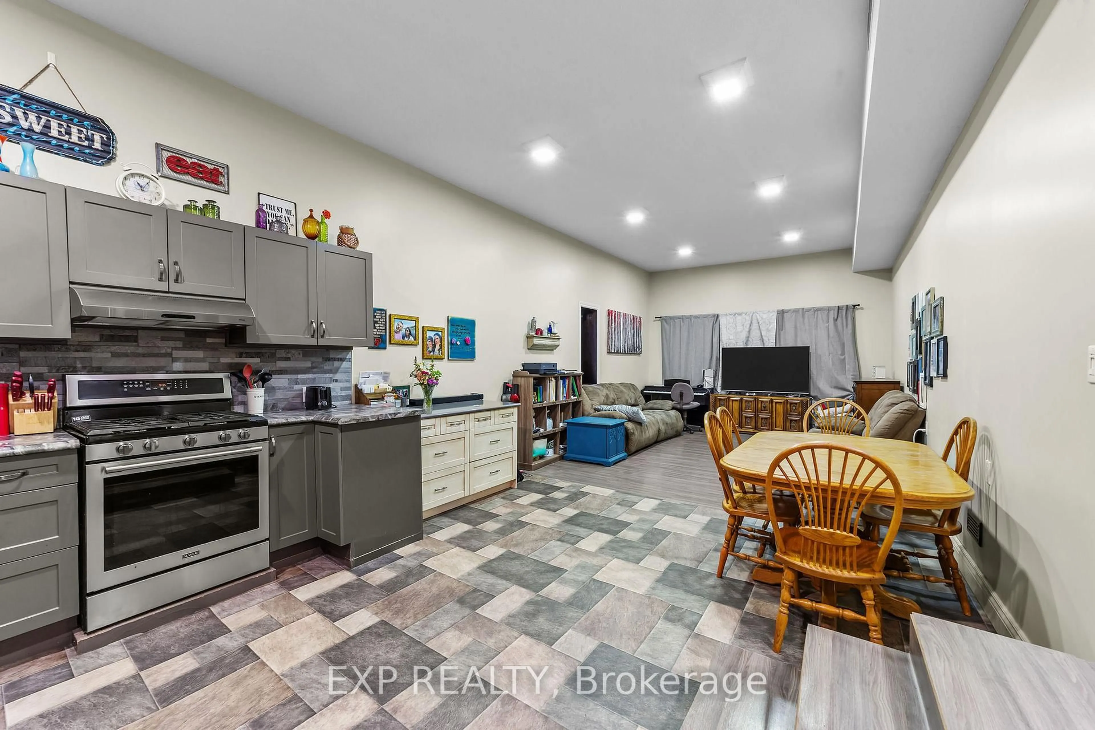Open concept kitchen, ceramic/tile floor for 22891 Hagerty Rd, Newbury Ontario N0L 1Z0
