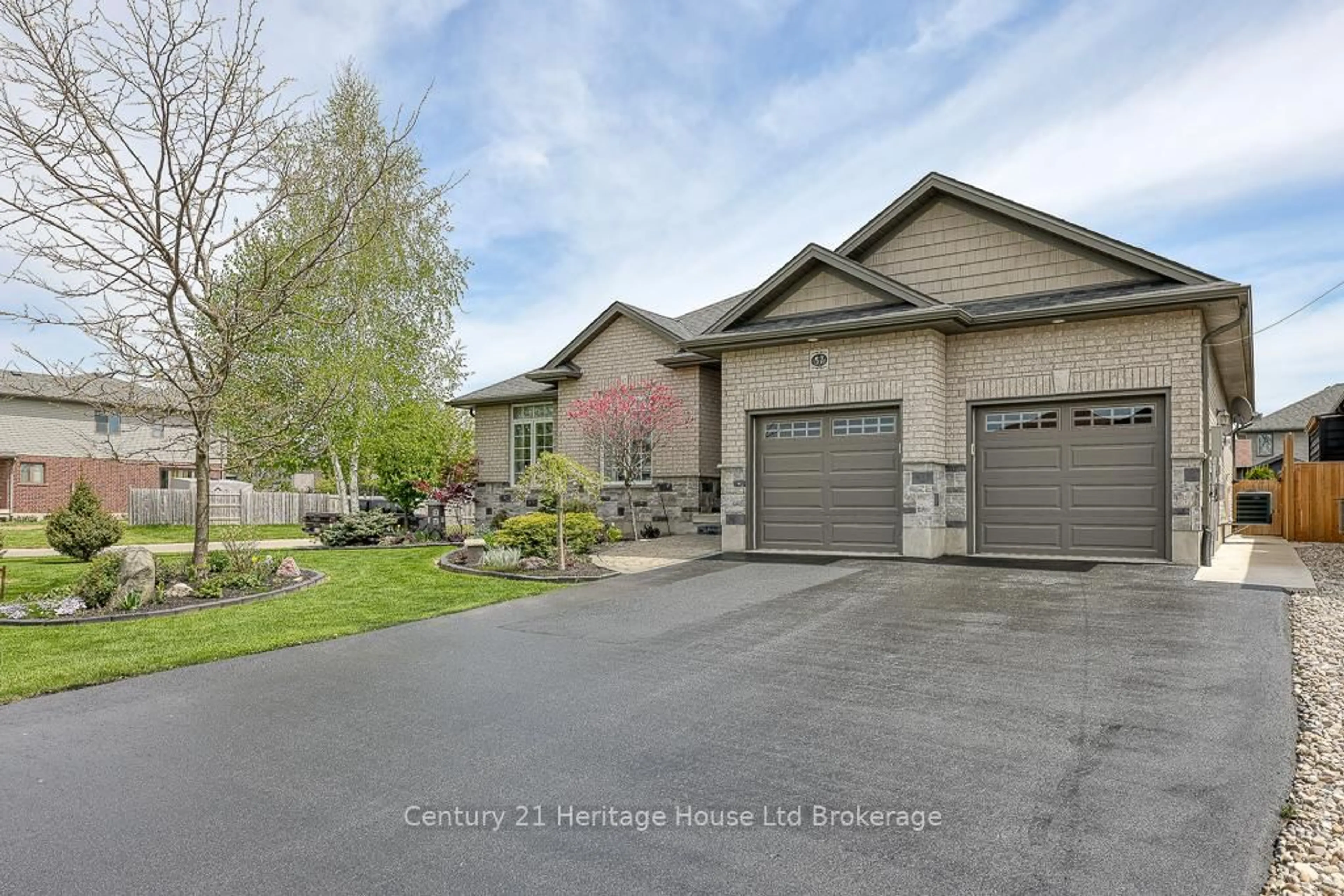 Unknown for 57 Fuller Dr, Ingersoll Ontario N5C 4H4